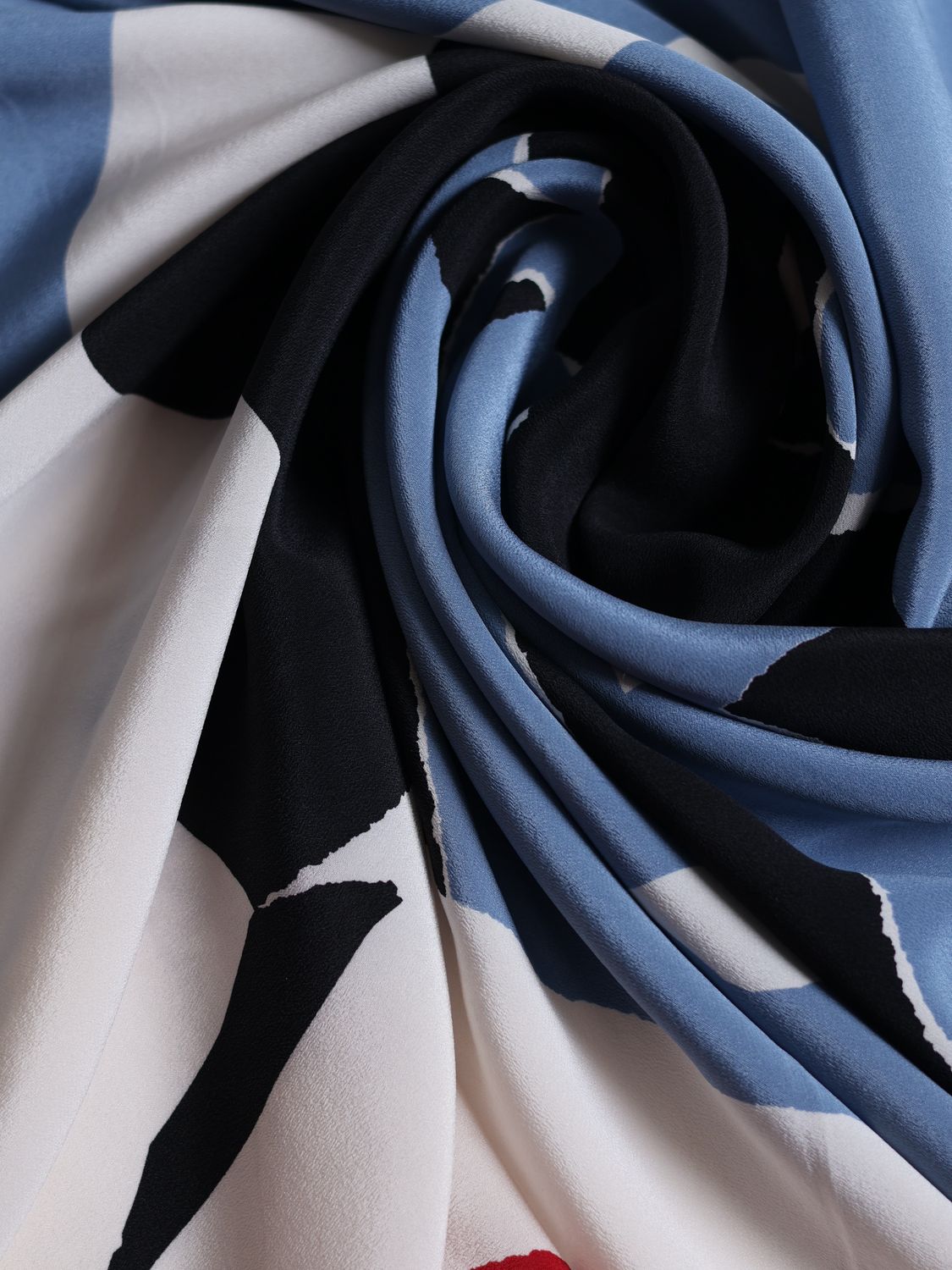YSL L'HIVER SILK SCARF