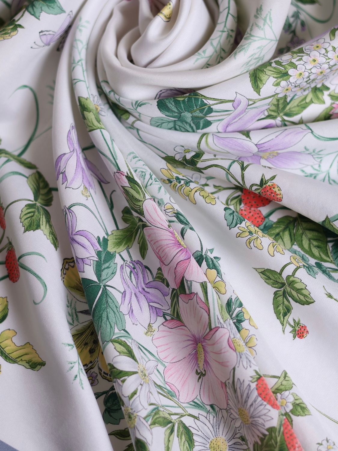 GUCCI FLORA SUMMER SILK SCARF