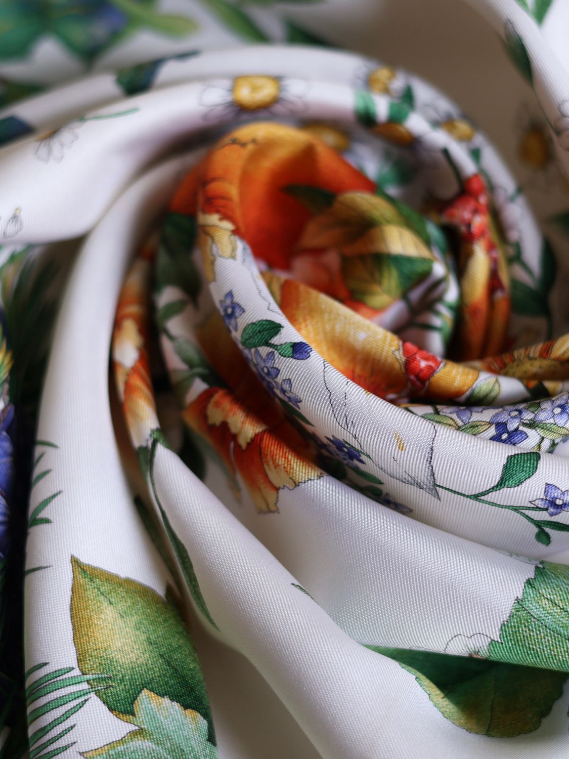 GUCCI FLORA AUTUMN SILK SCARF