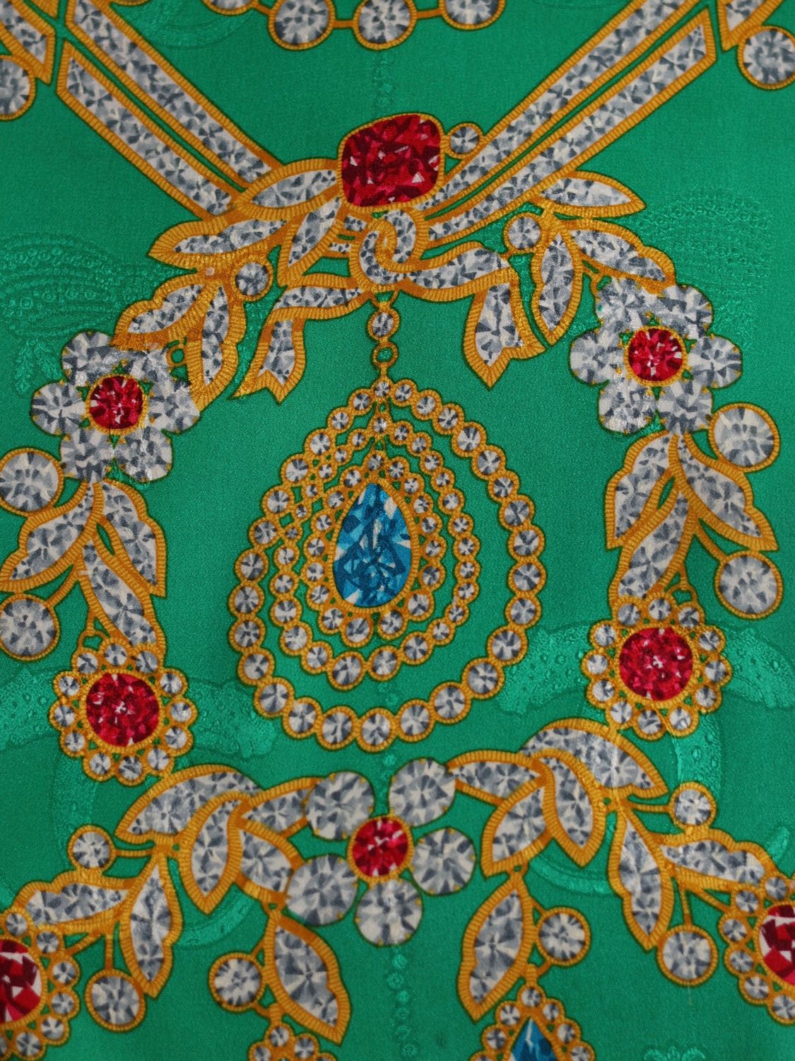 CARTIER EMERALD SCARF