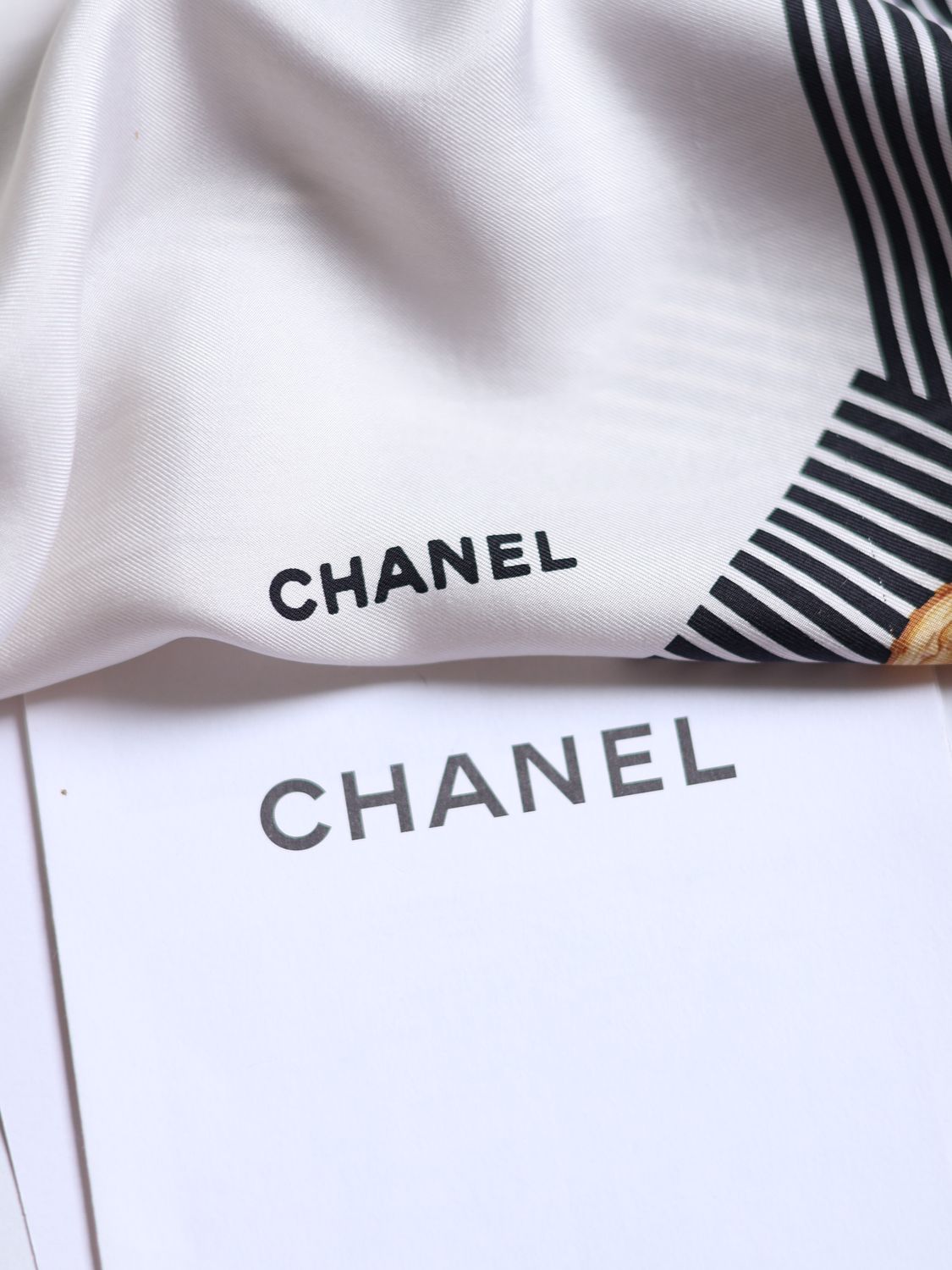 CHANEL SCARF