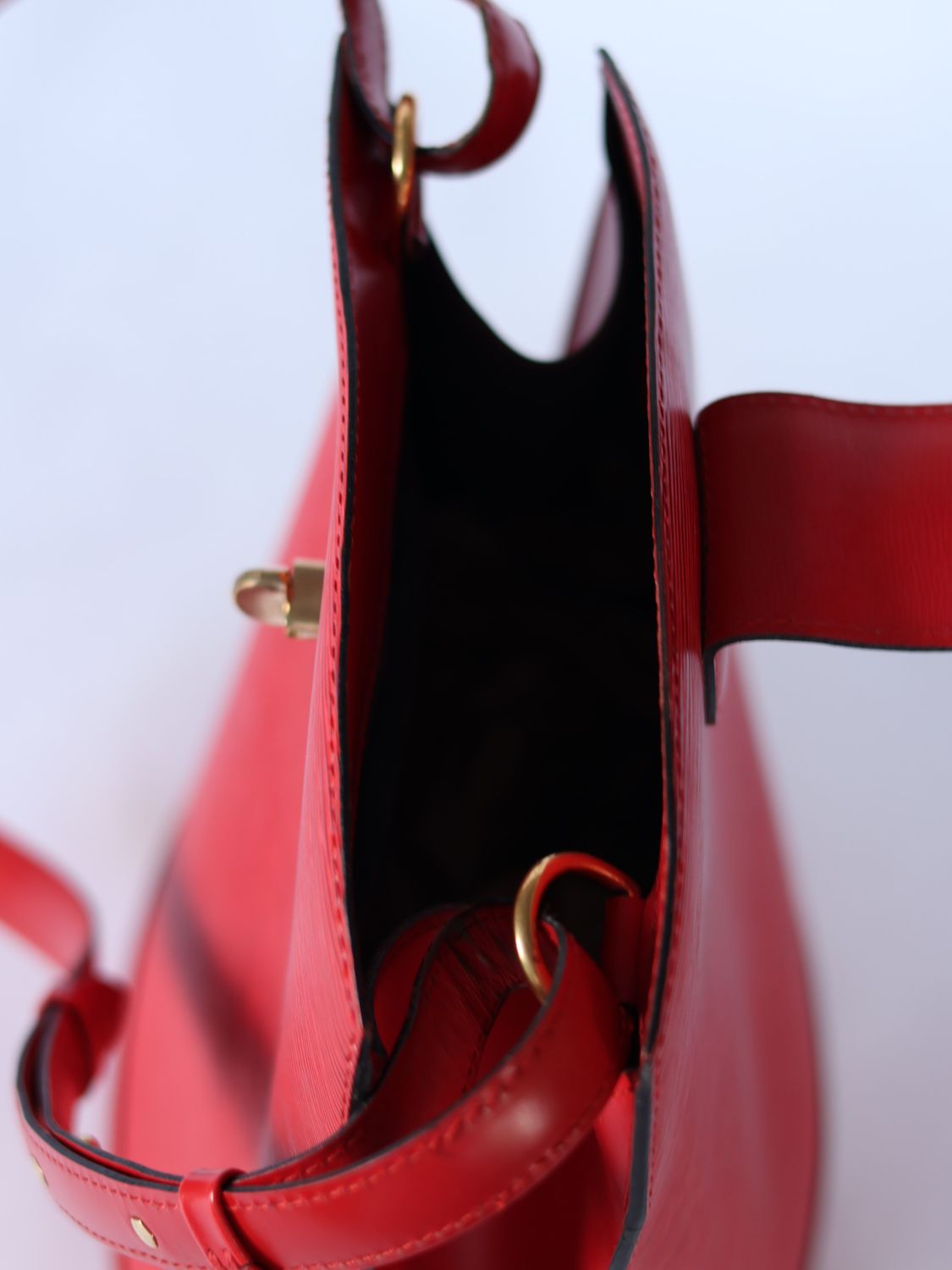 Louis Vuitton Cluny Red Bag