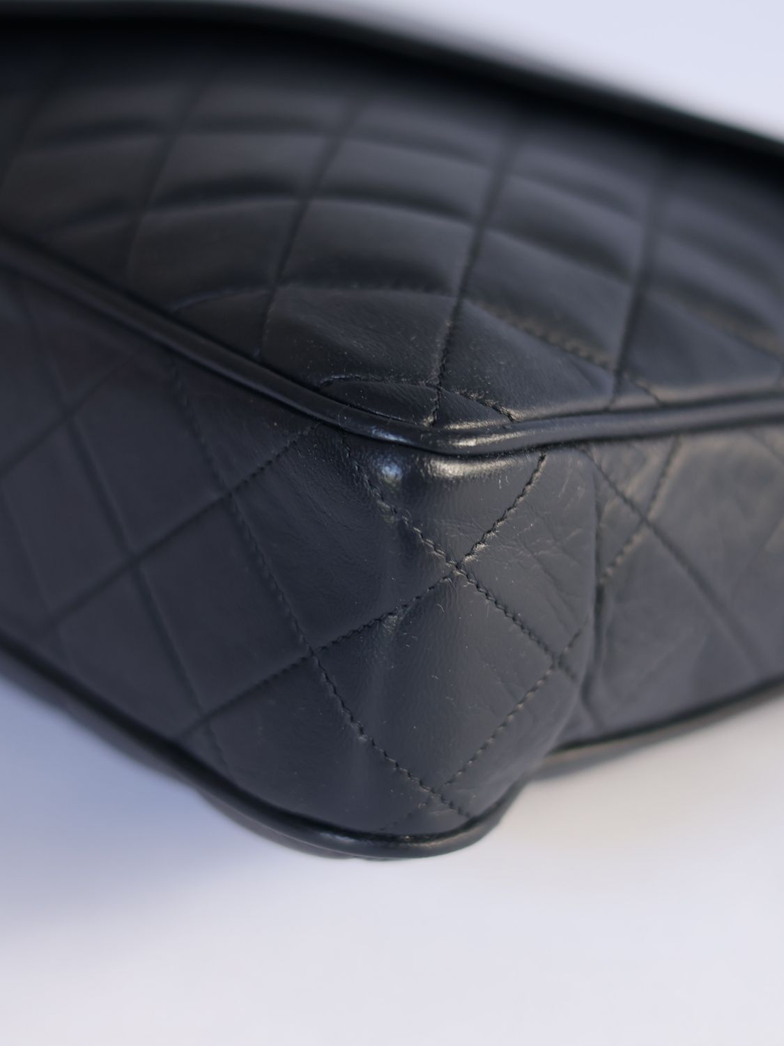 CHANEL CROSSBODY BAG