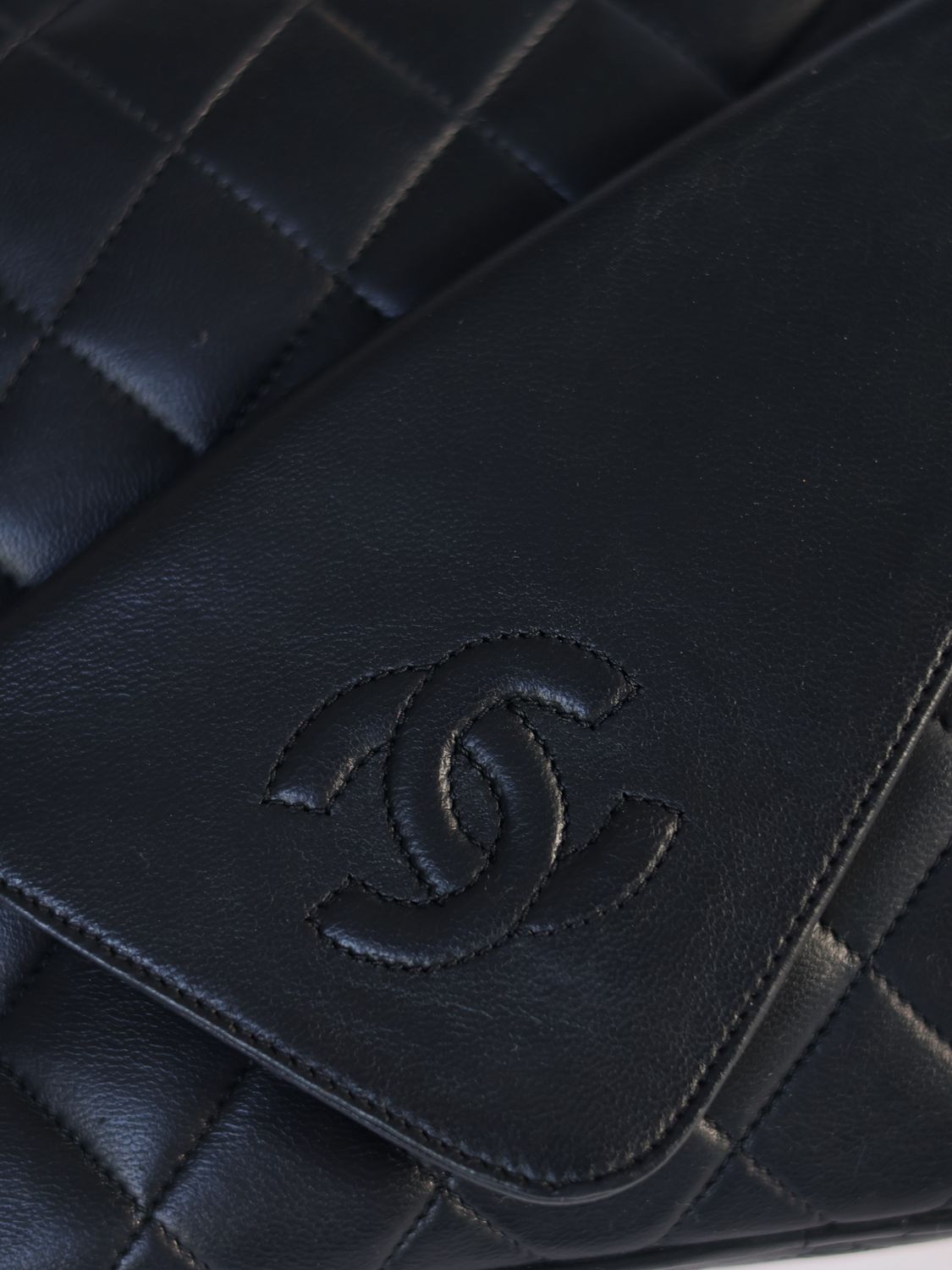 CHANEL CROSSBODY BAG