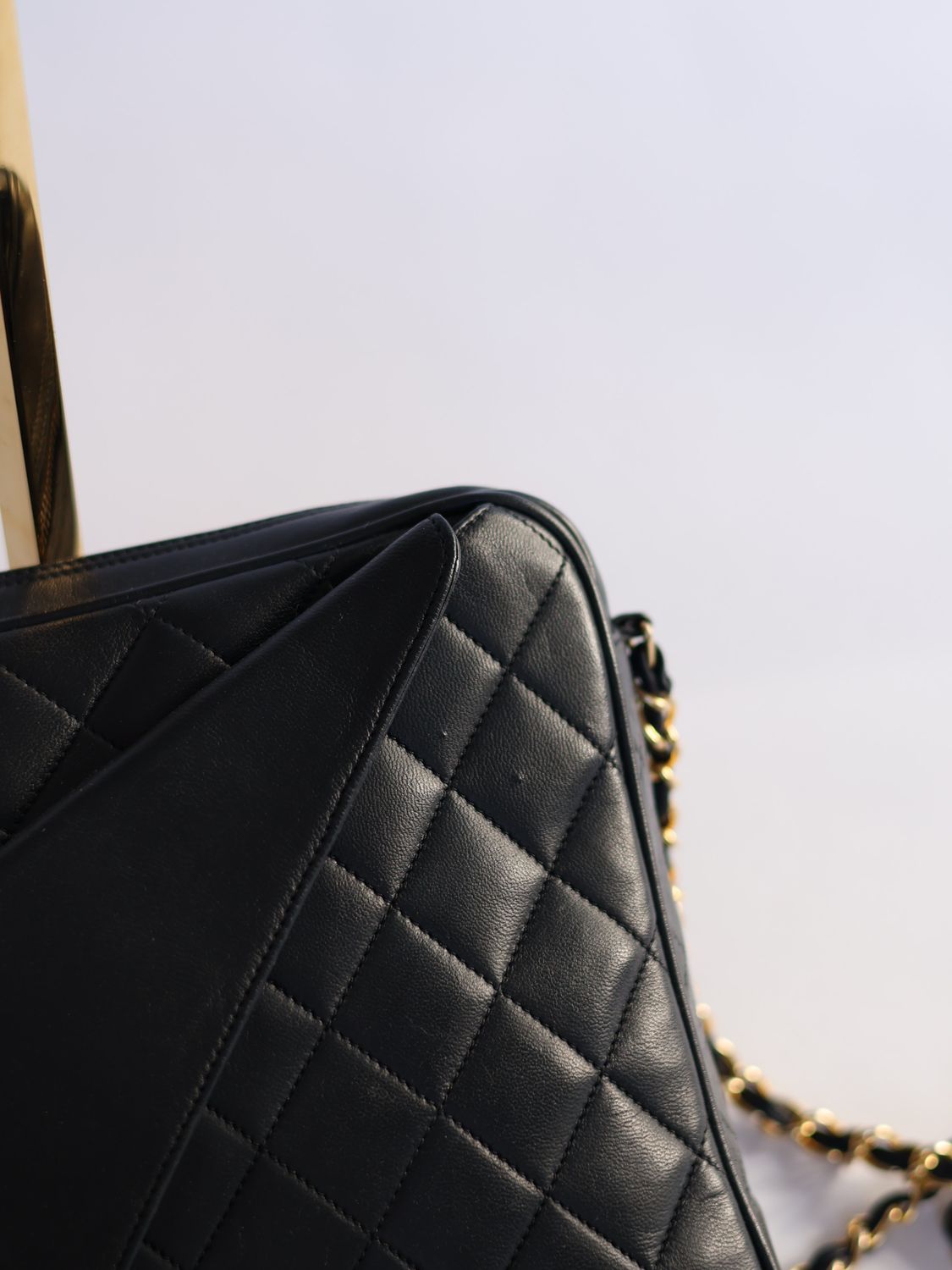 CHANEL CROSSBODY BAG