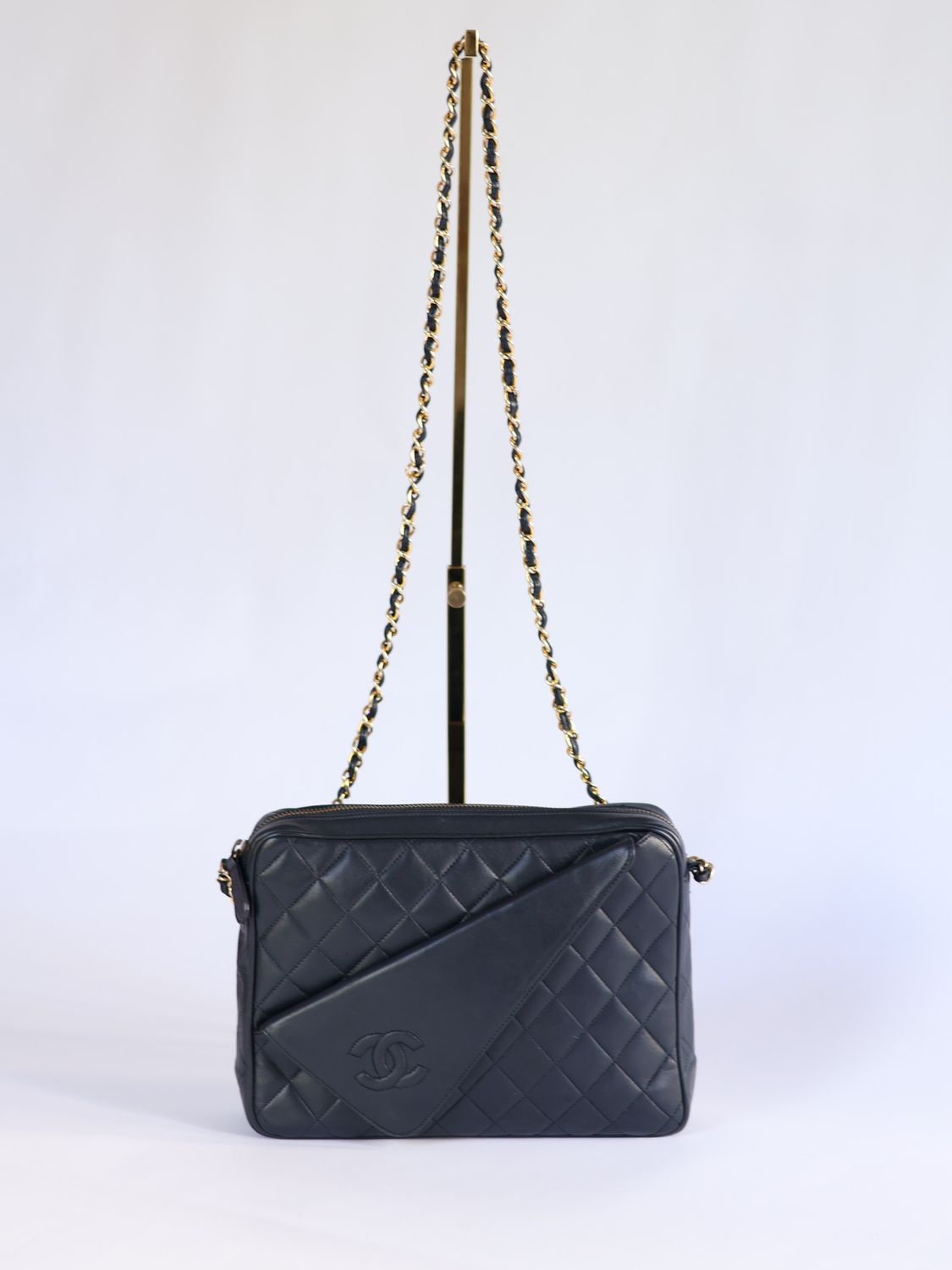 CHANEL CROSSBODY BAG