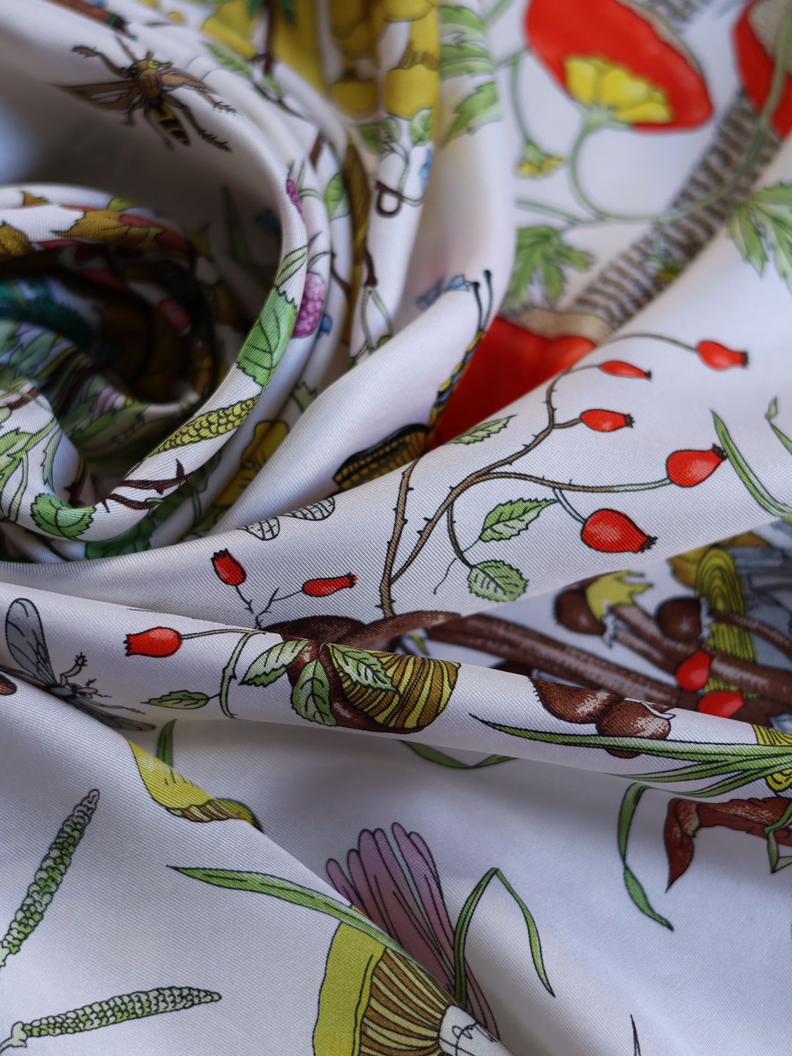 GUCCI FLORA AUTUMN SILK SCARF