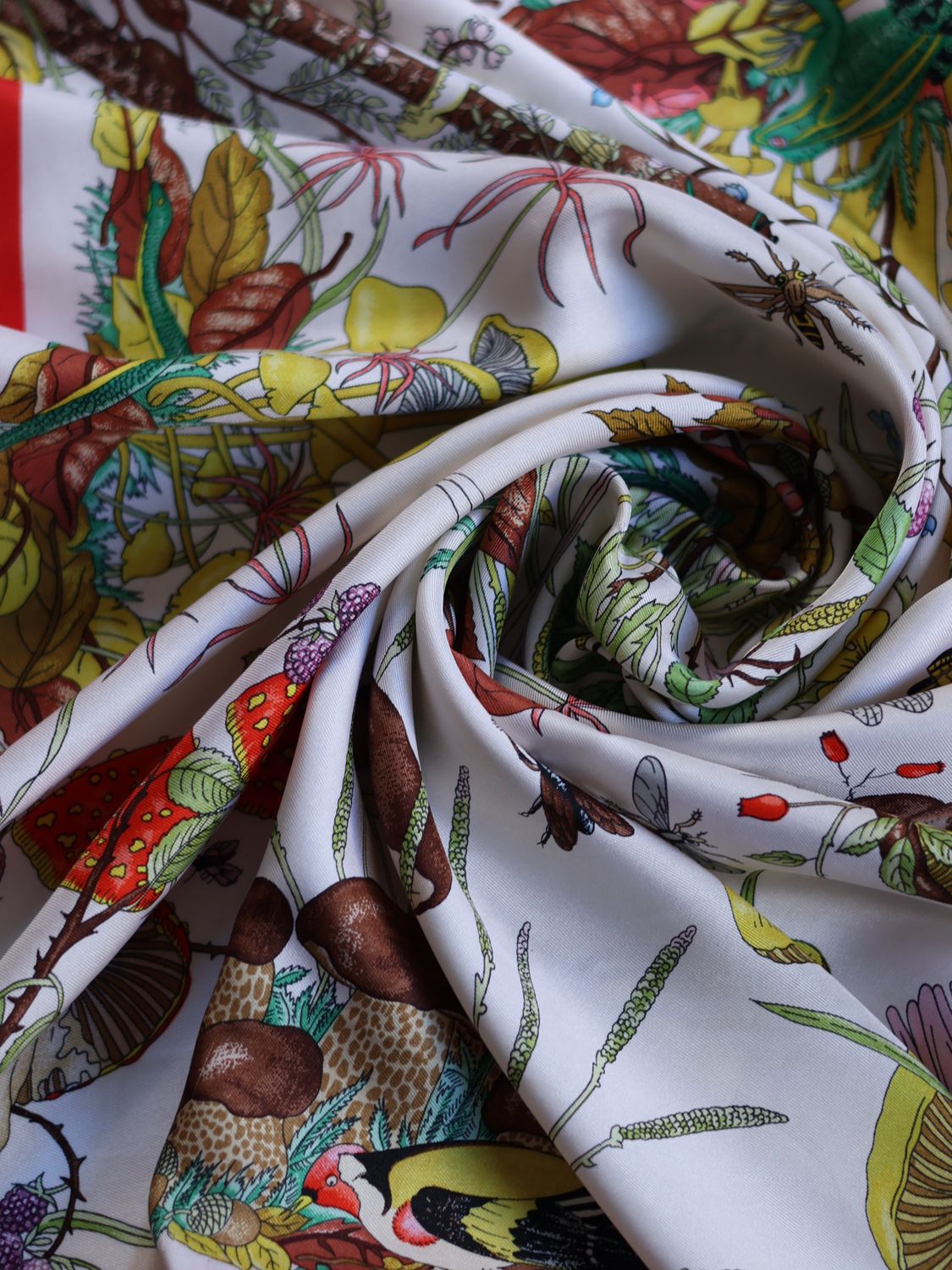 GUCCI FLORA AUTUMN SILK SCARF