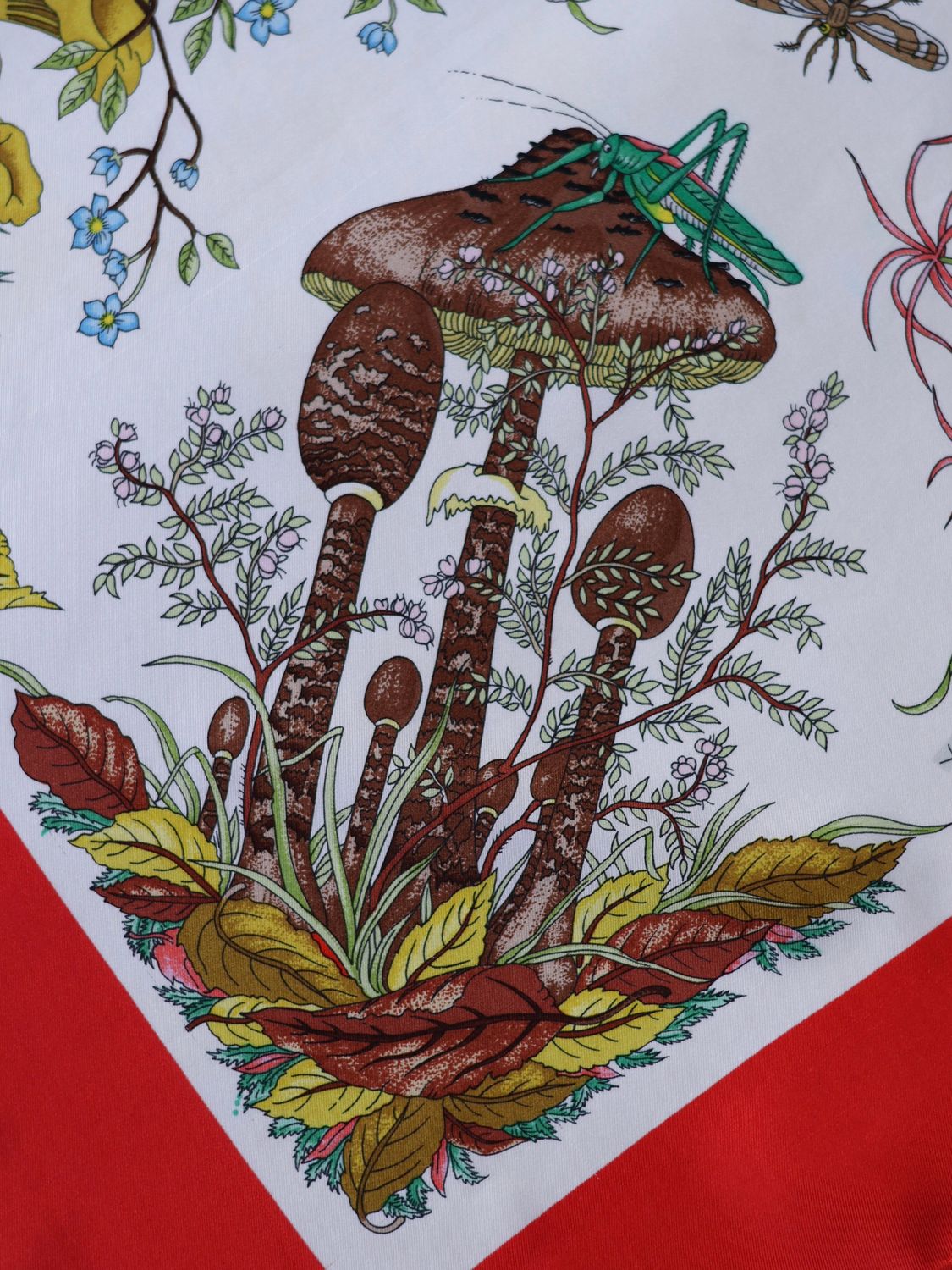 GUCCI FLORA AUTUMN SILK SCARF