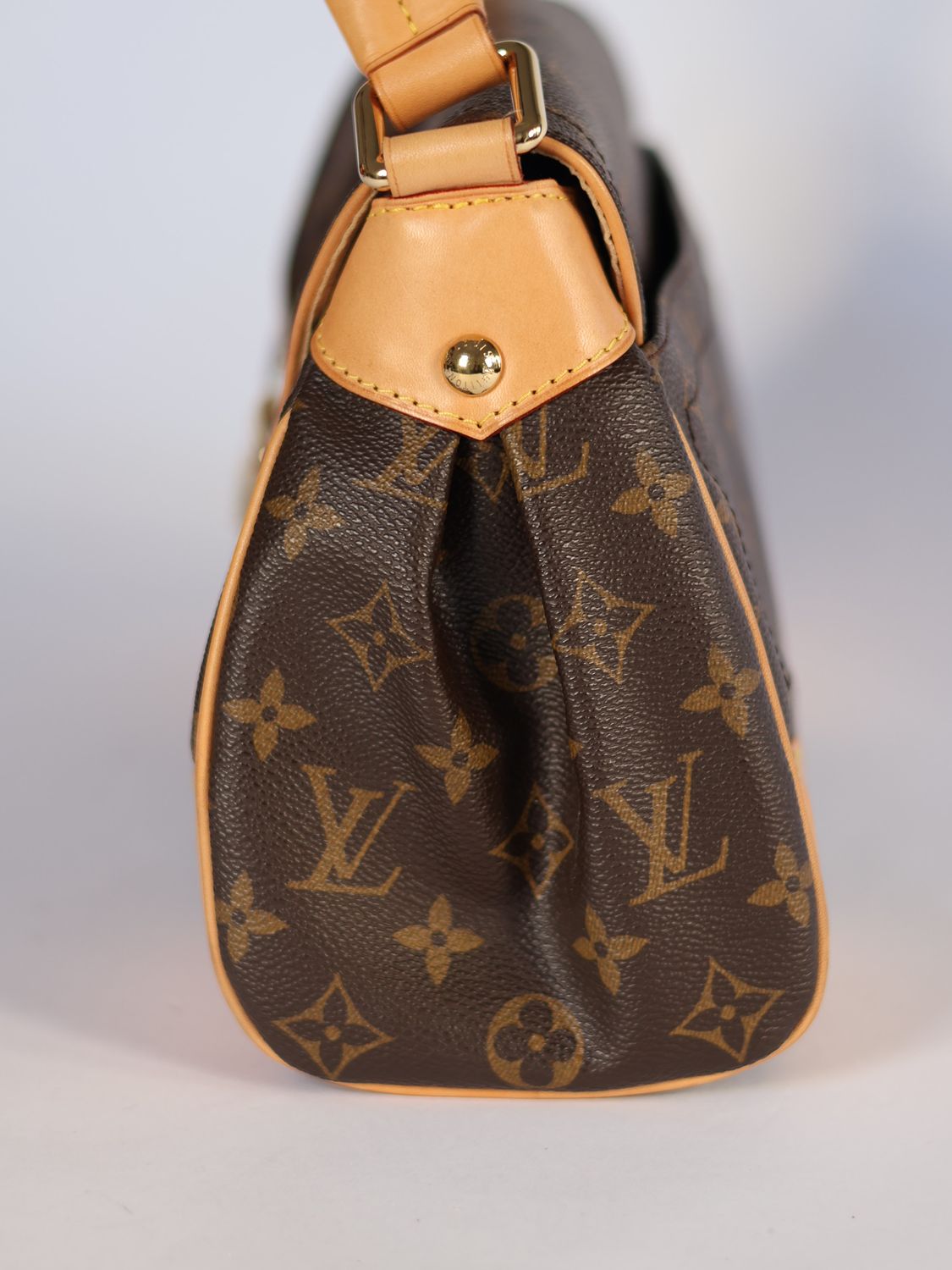 Louis Vuitton Beverly PM Bag