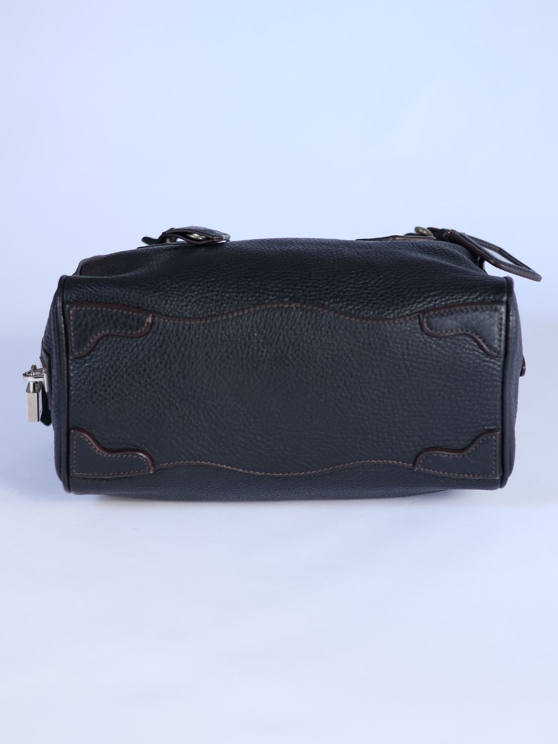 PRADA Hand Bag – Timeless Navy Elegance