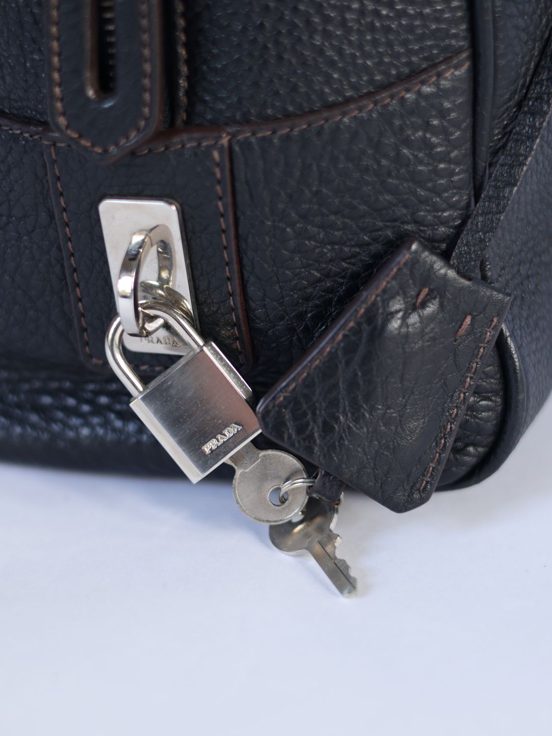 PRADA Hand Bag – Timeless Navy Elegance