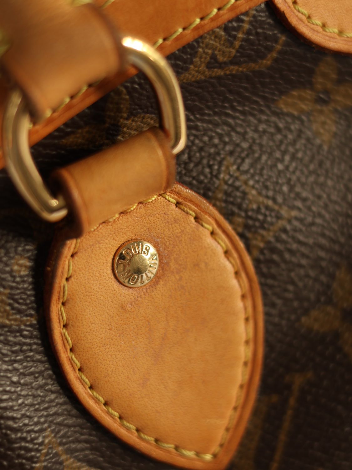 Louis Vuitton Tivoli MM Bag