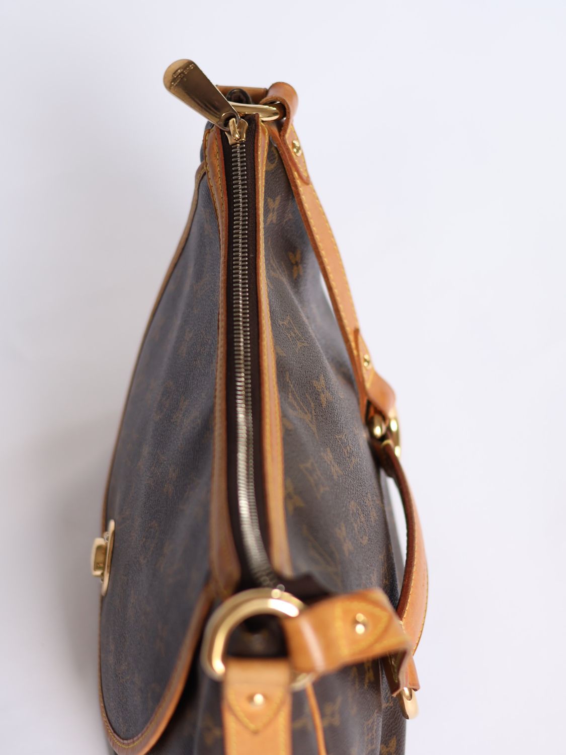 Louis Vuitton Tulum MM bag