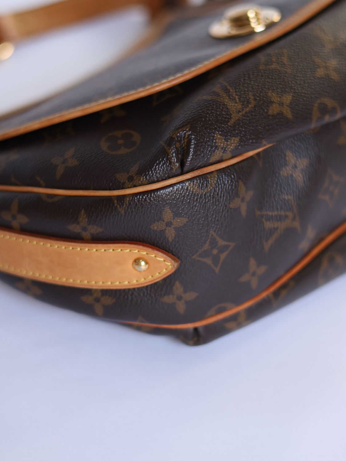 Louis Vuitton Tulum MM bag