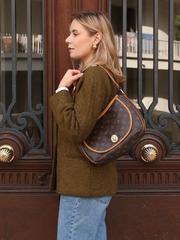 Louis Vuitton Tulum MM bag