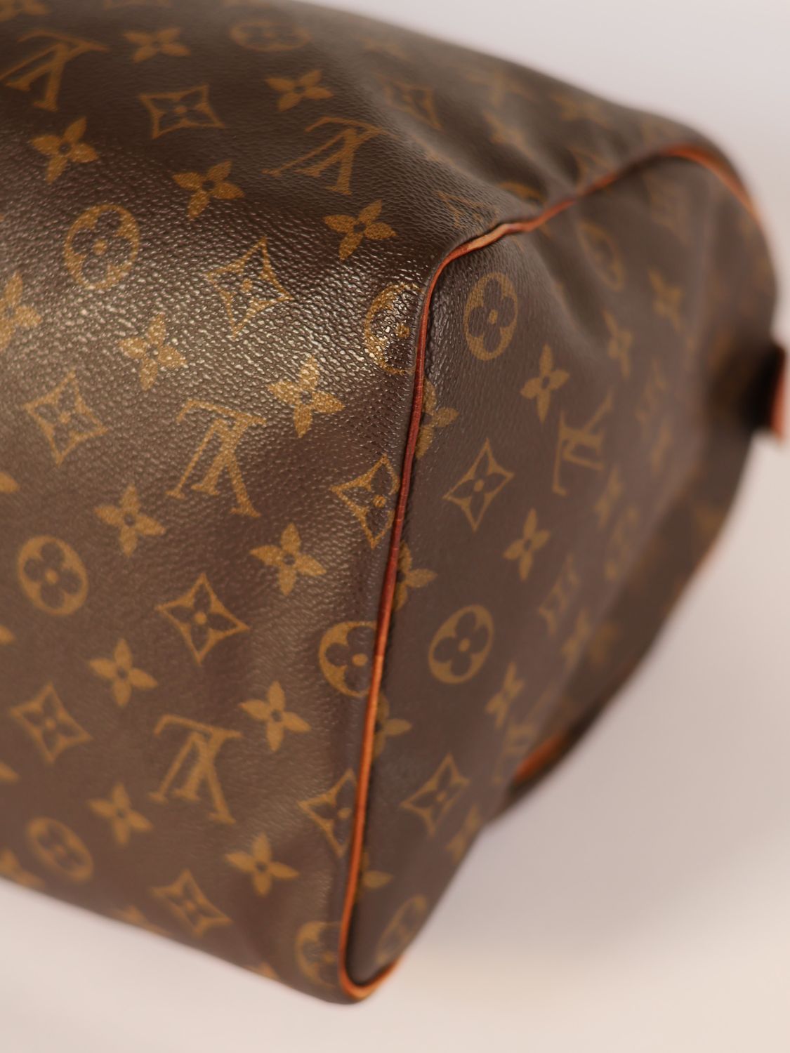 Louis Vuitton Speedy 40 Bag