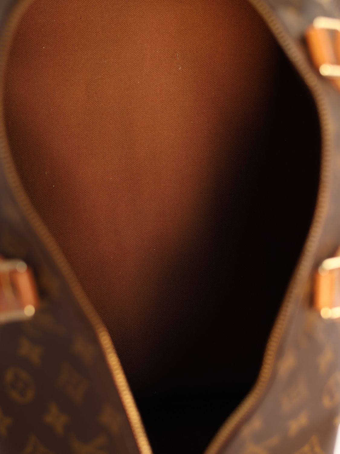 Louis Vuitton Speedy 40 Bag