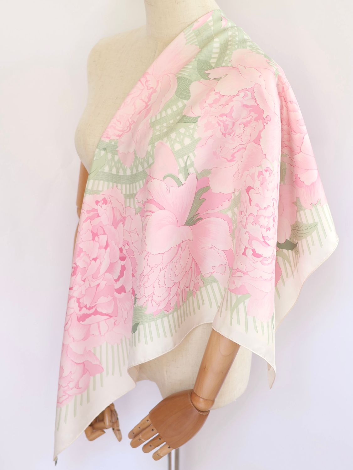 Les Pivoines Silk Scarf