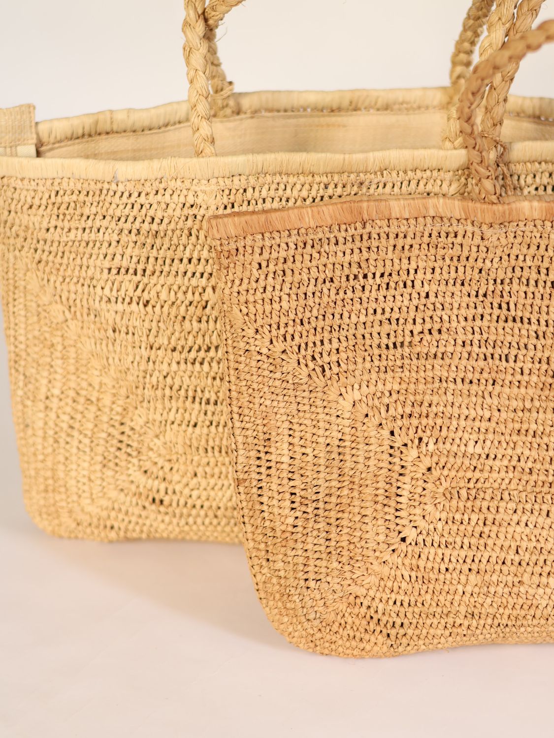 Cassis Raffia Basket Bag
