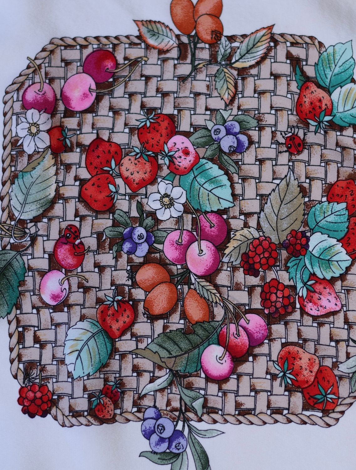 Gucci Flora Panier Silk Scarf