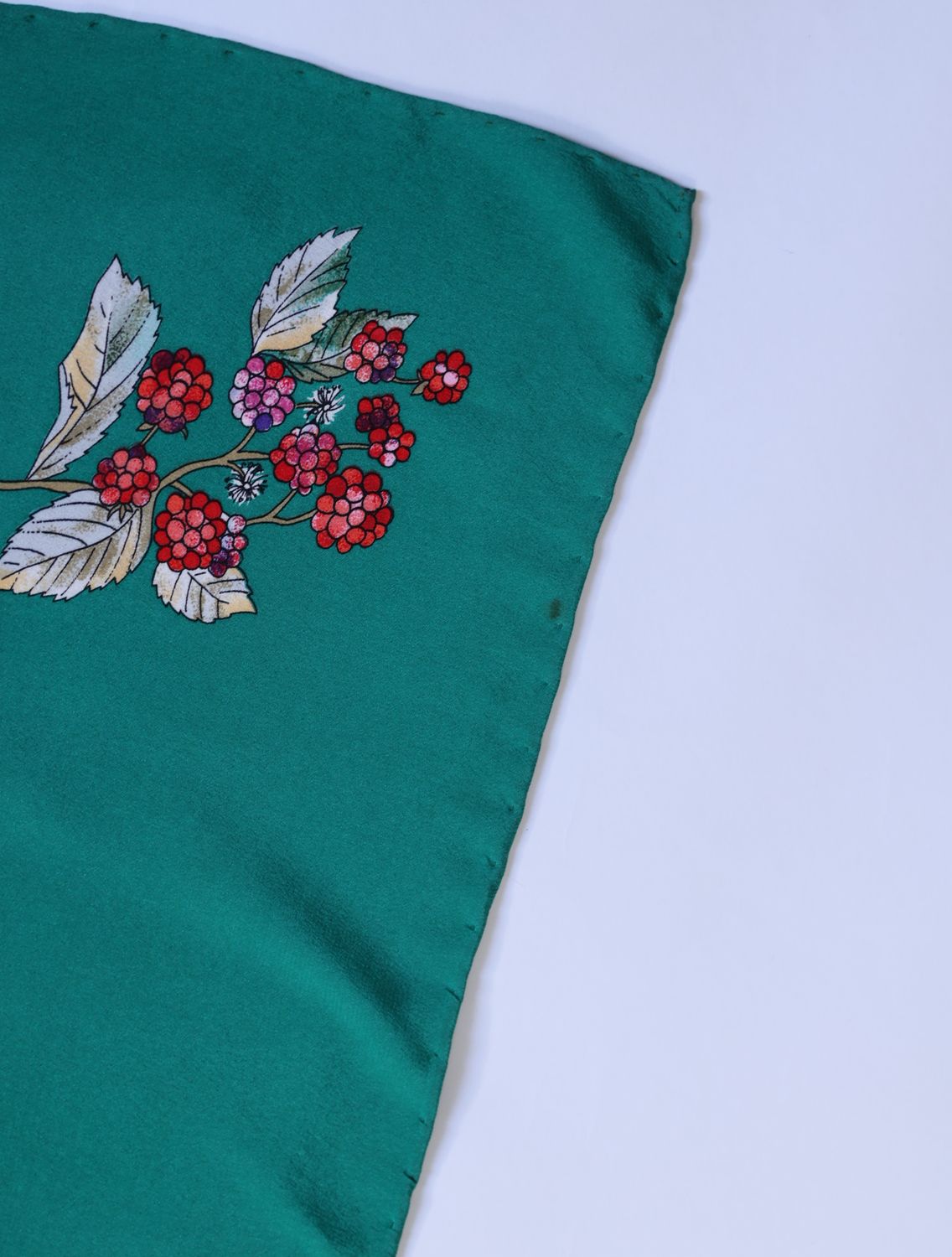 Gucci Flora Panier Silk Scarf