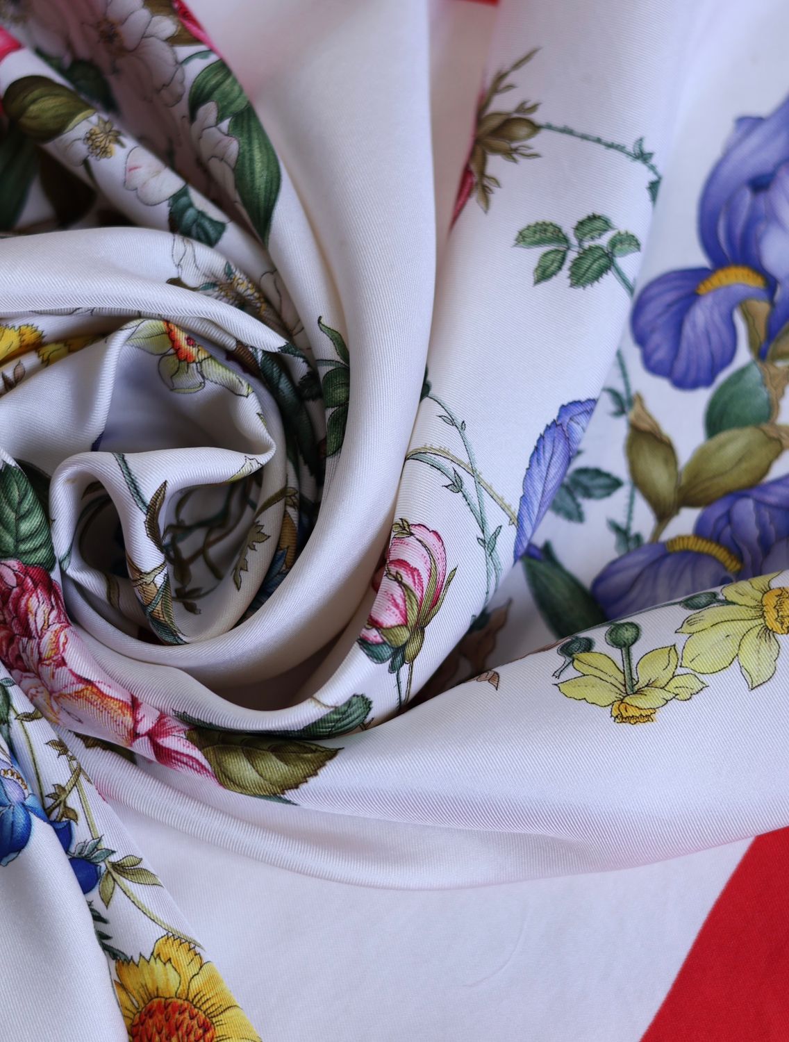 Gucci Flora Printemps Silk Scarf