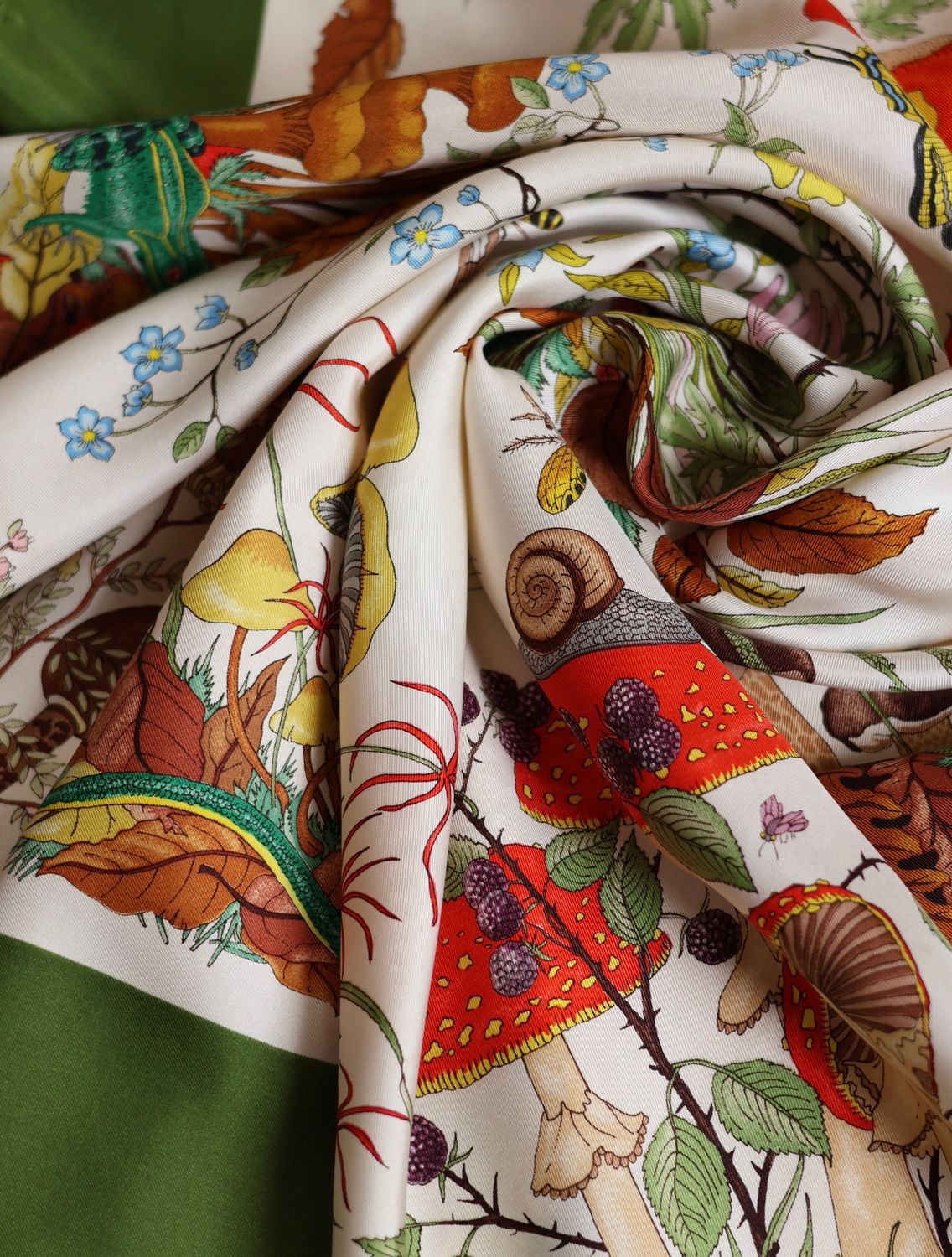 Gucci Flora d’Automne Silk Scarf
