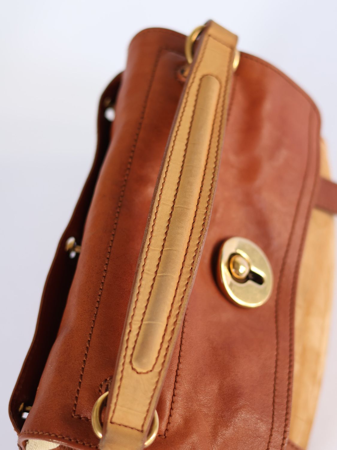 Yves Saint Laurent Muse Bag