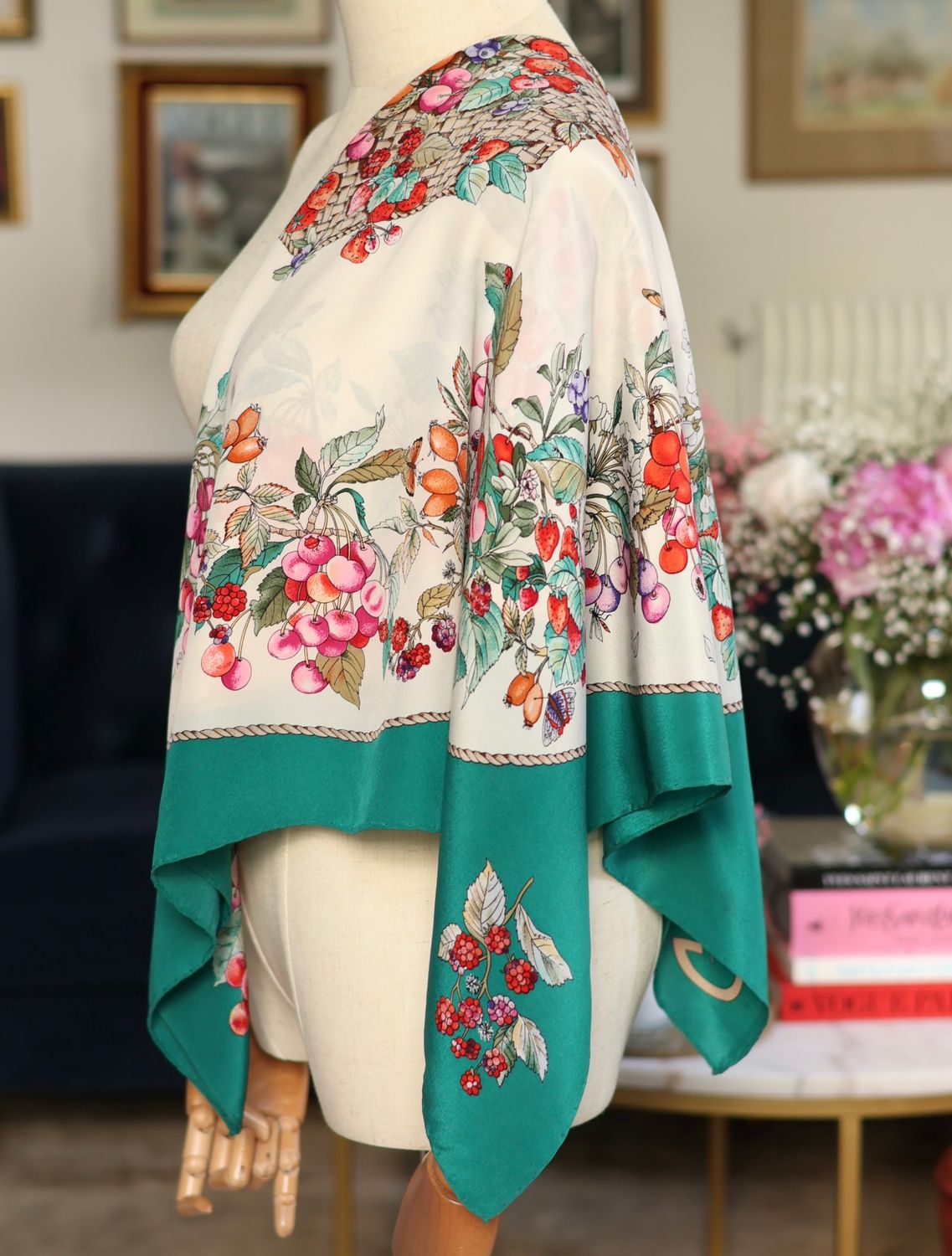 Gucci Flora Panier Silk Scarf