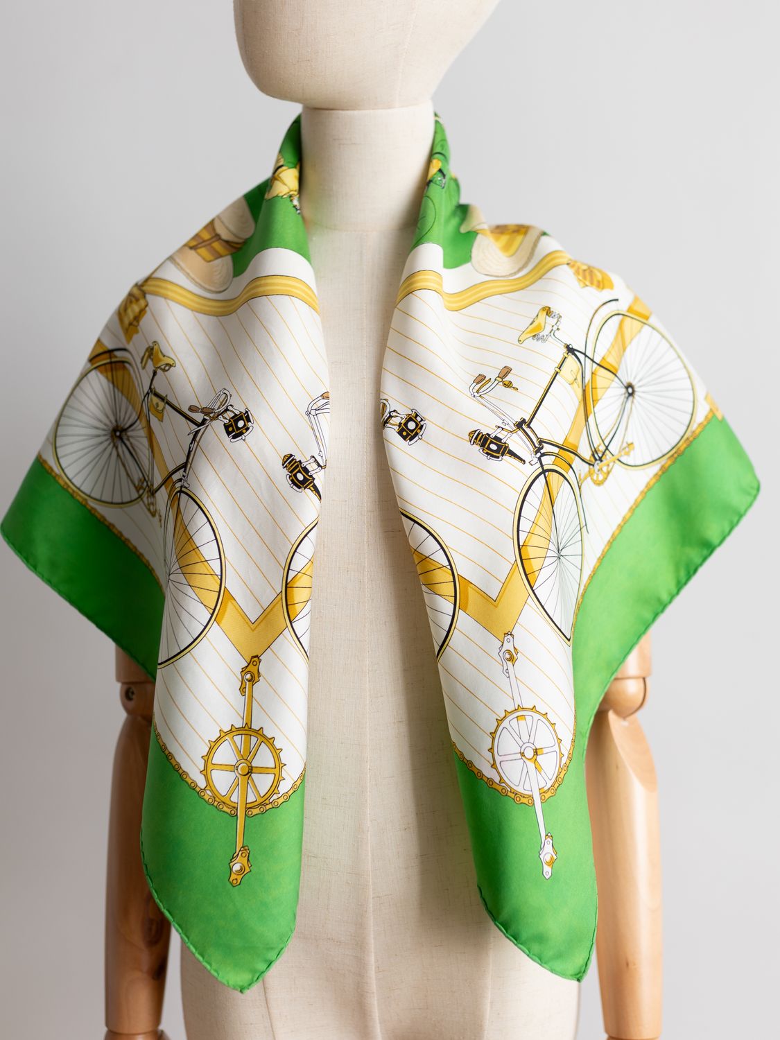 Hermès Les Bécanes Silk Scarf