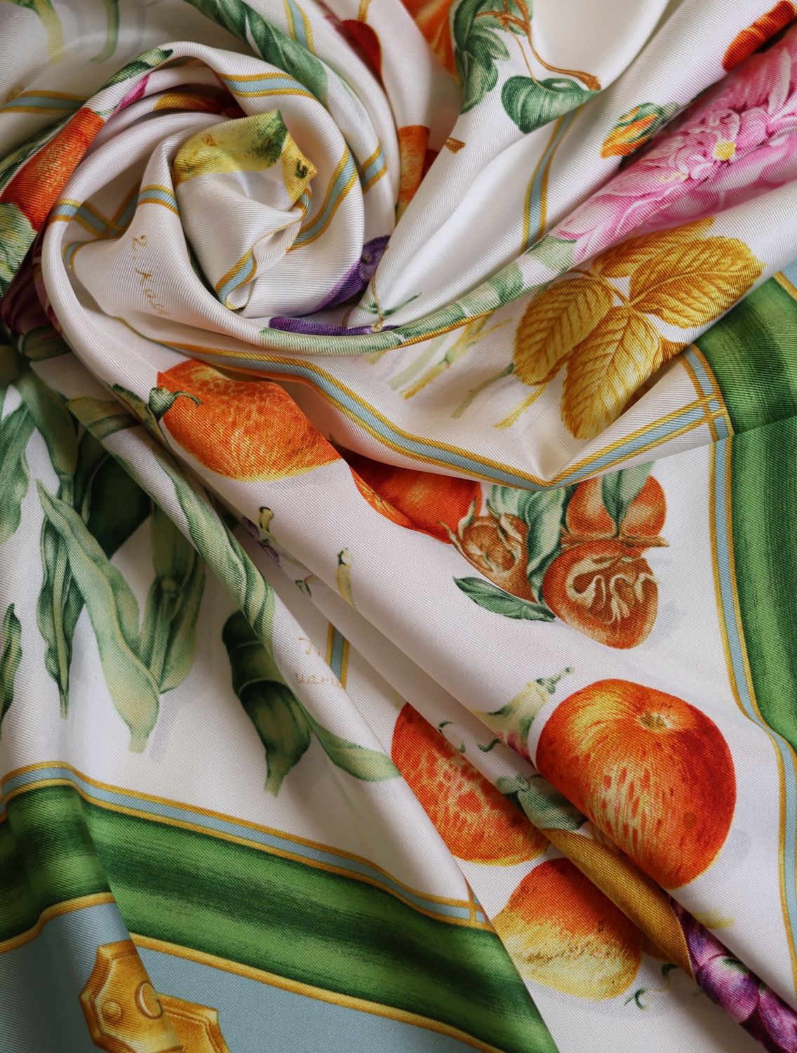 Gucci Flora Botanica Silk Scarf