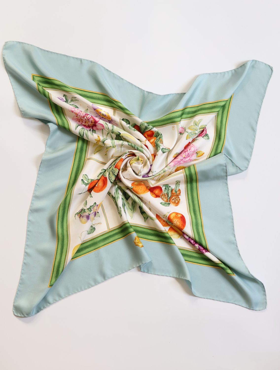 Gucci Flora Botanica Silk Scarf