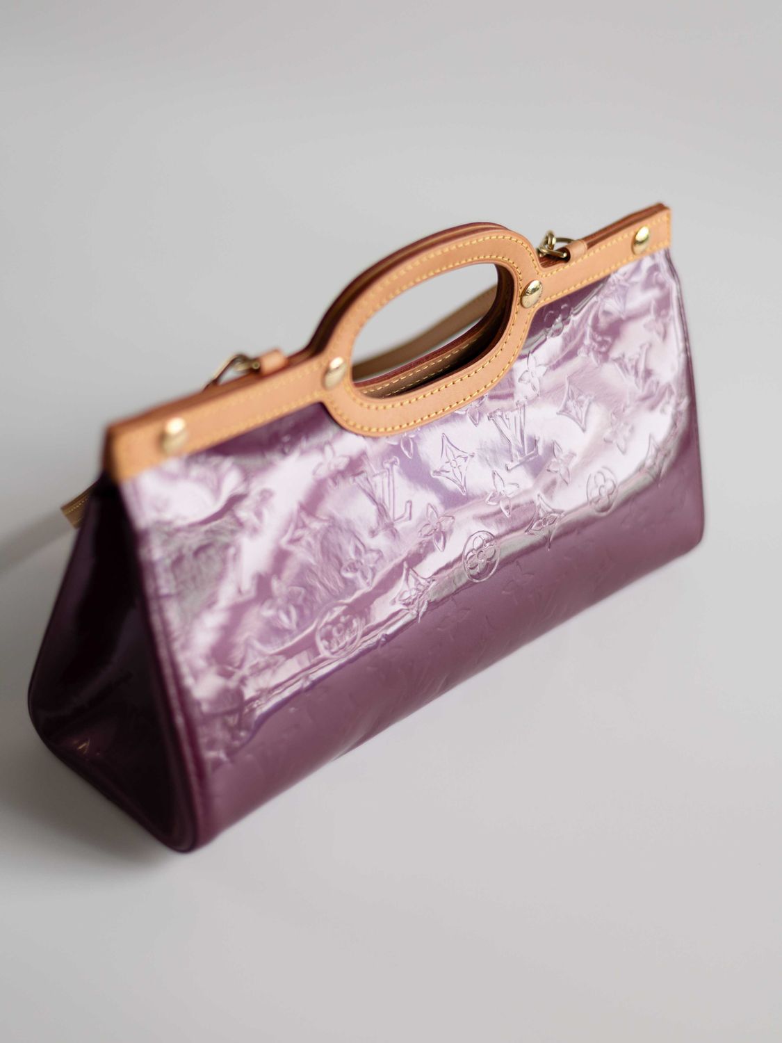 Louis Vuitton Roxbury Violette Bag