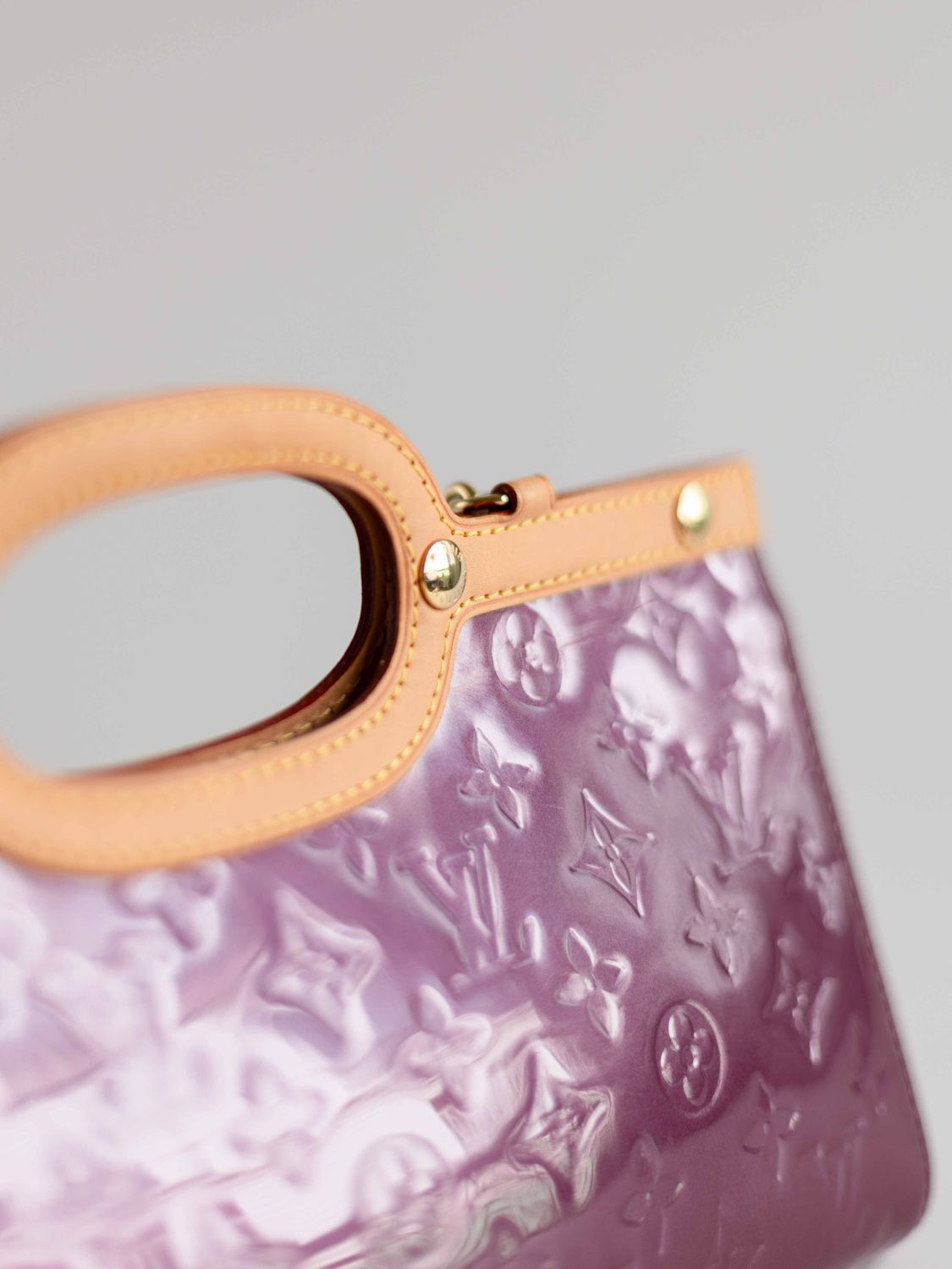 Louis Vuitton Roxbury Violette Bag