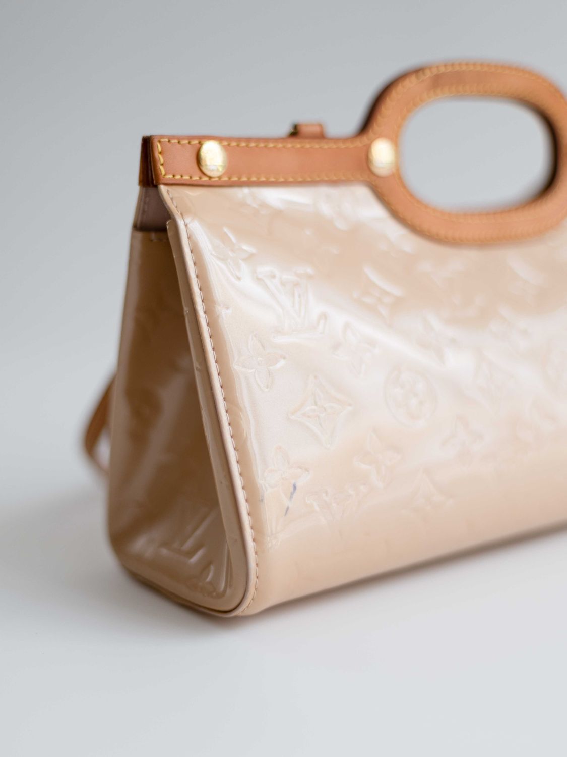 Louis Vuitton Roxbury Beige Bag