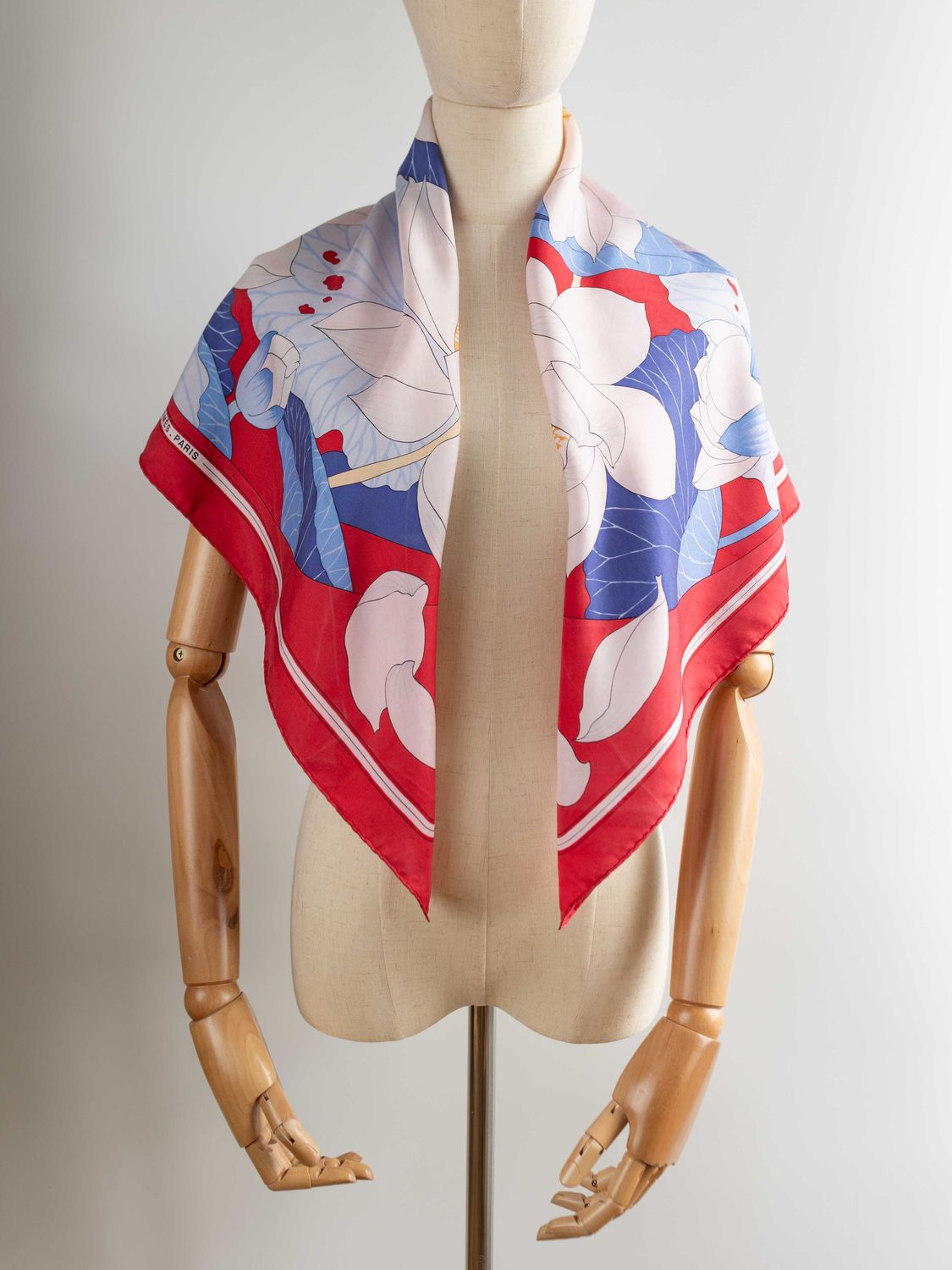 Hermès Fleurs de Lotus Silk Scarf