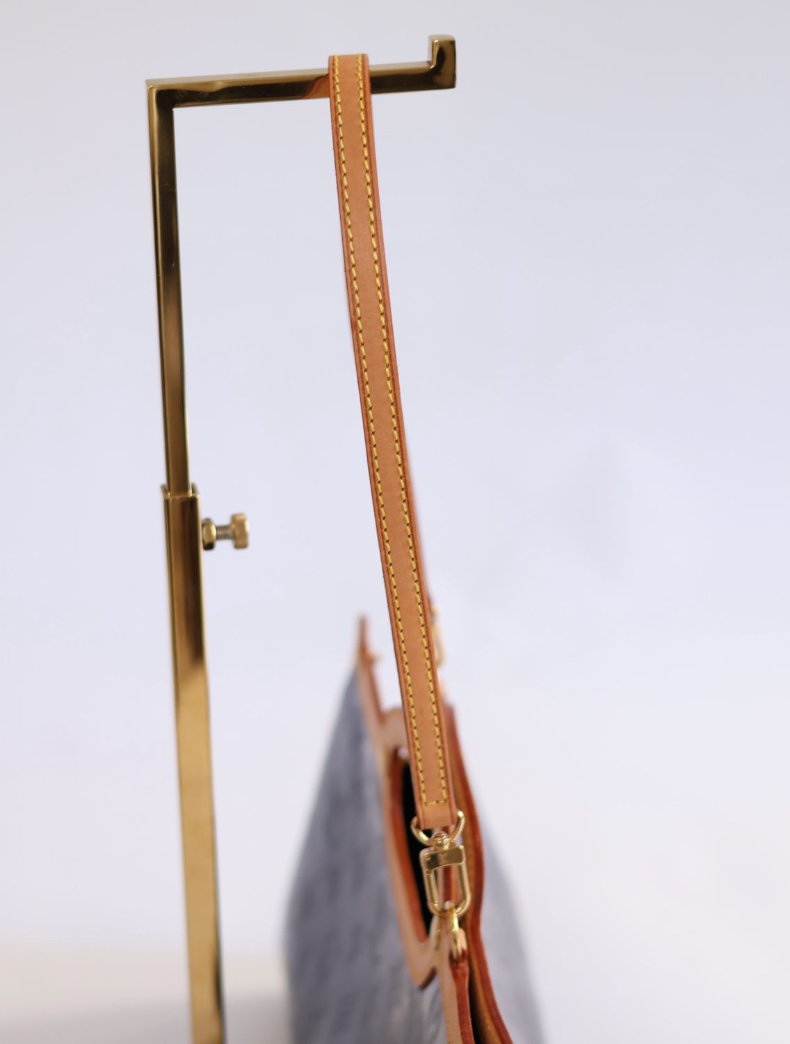 Louis Vuitton Roxbury Violet Blue Bag