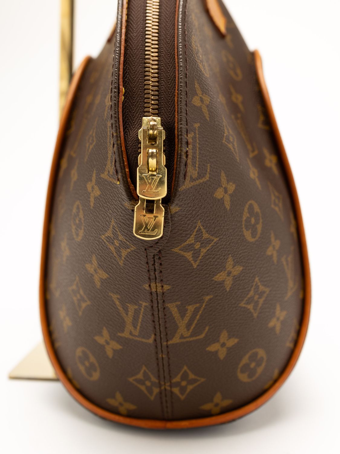 Louis Vuitton Ellipse GM Bag