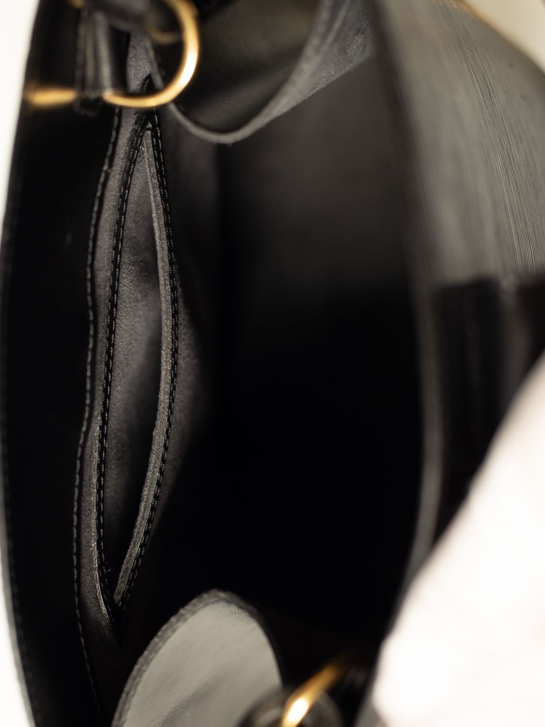 Louis Vuitton Epi Cluny Bag