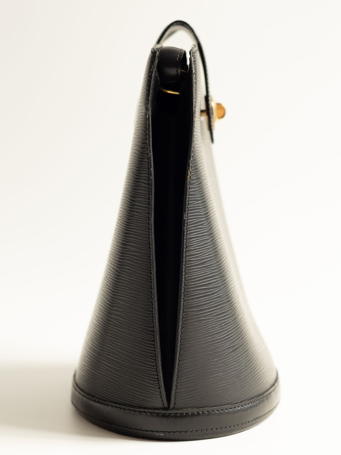 Louis Vuitton Epi Cluny Bag