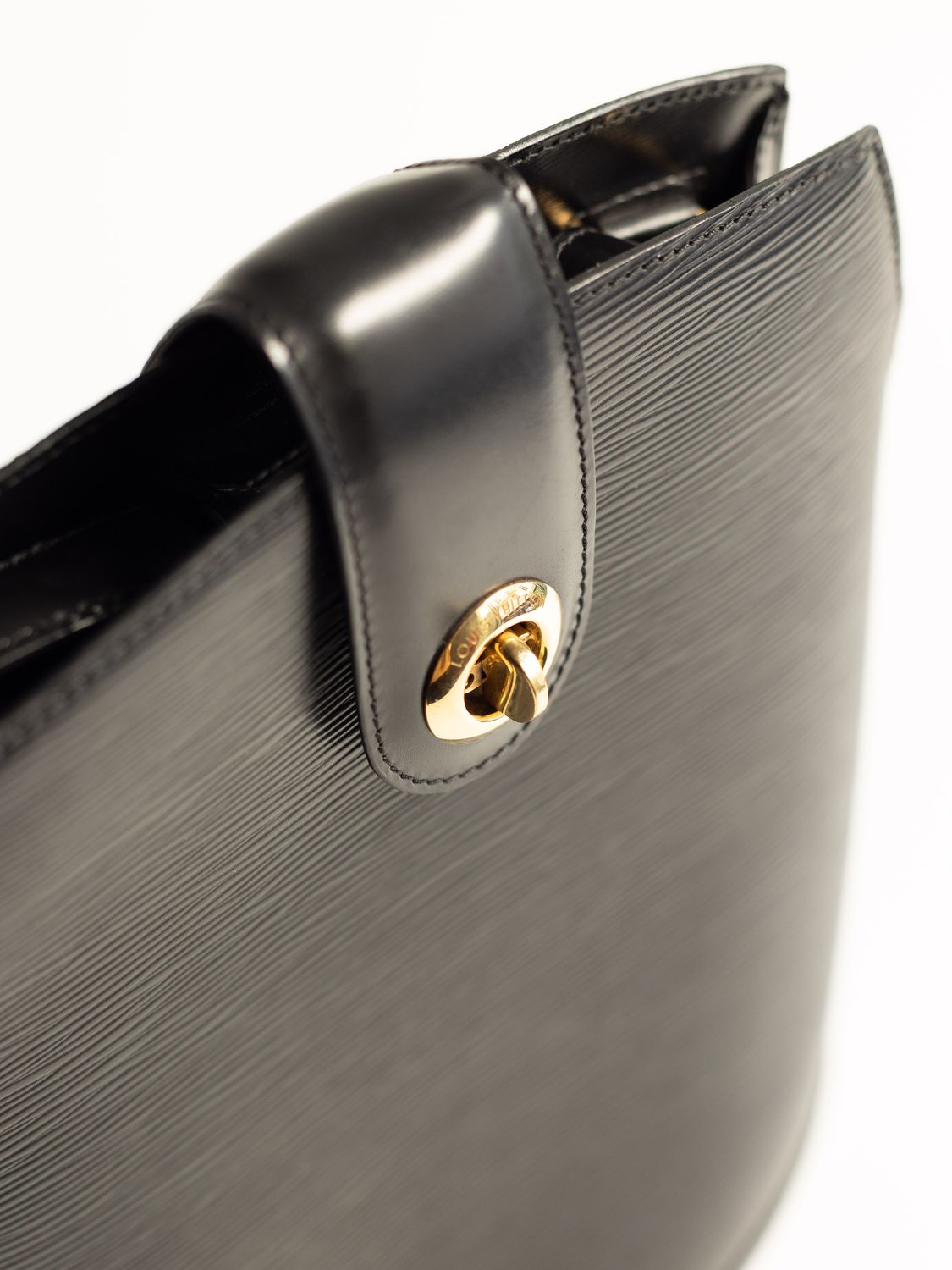 Louis Vuitton Epi Cluny Bag