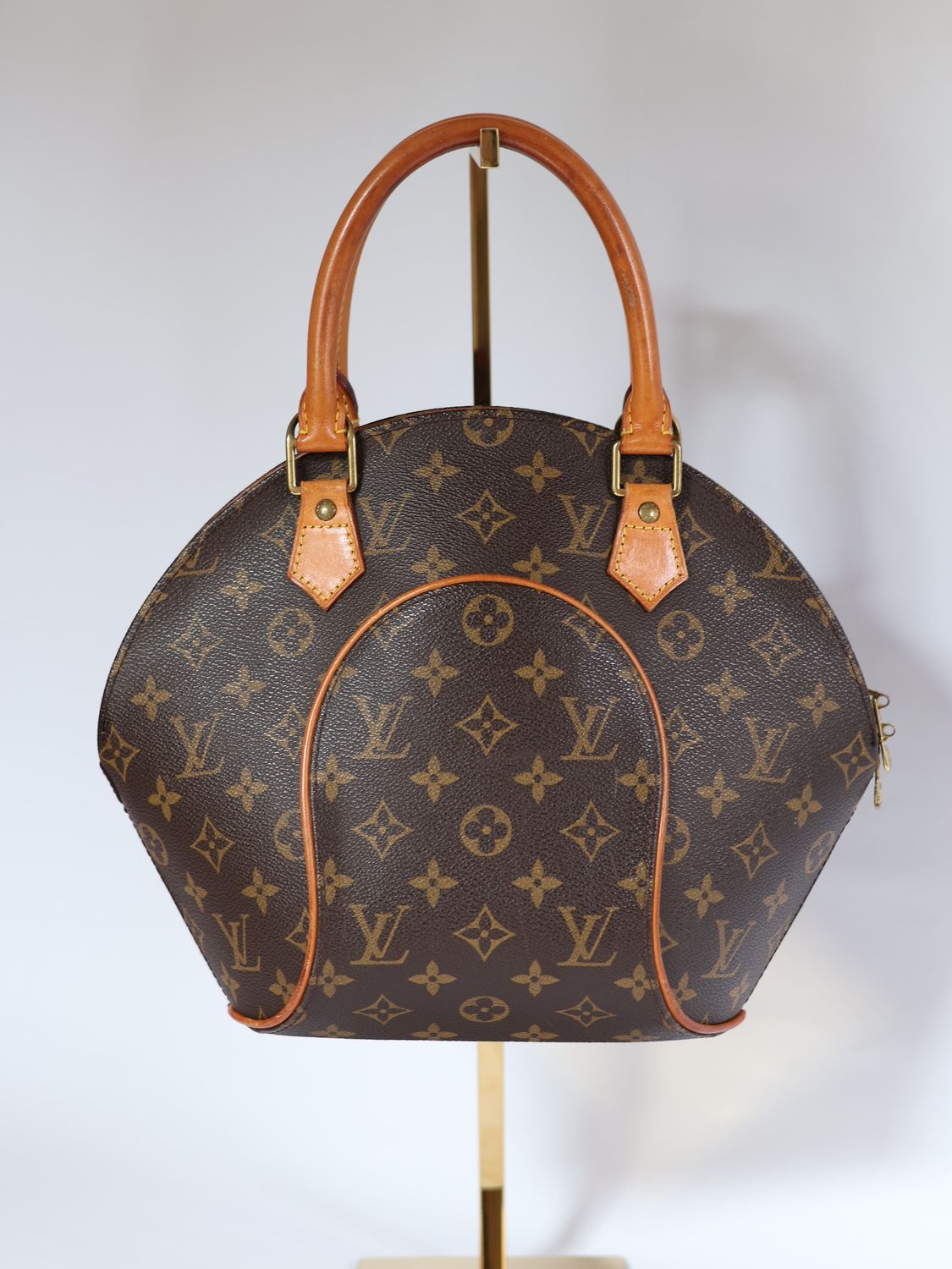 LOUIS VUITTON ELLIPSE BAG