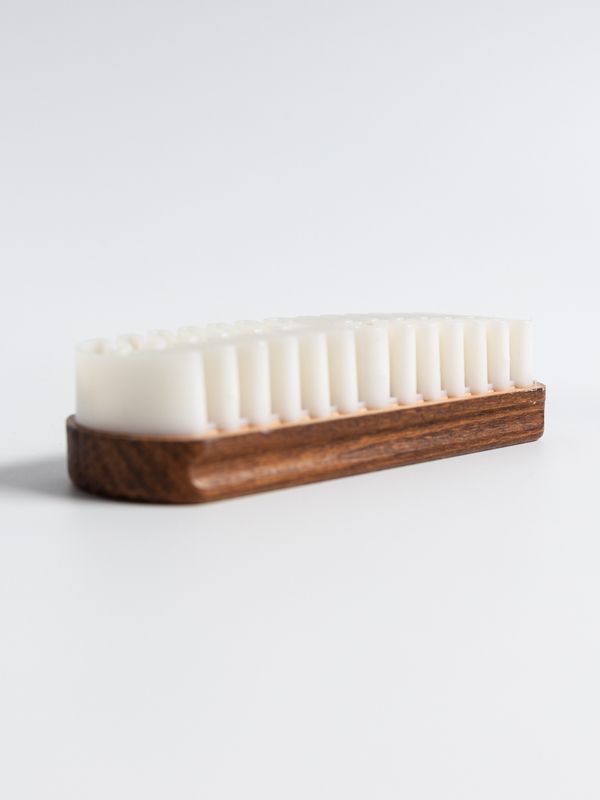 Suede Crepe Brush