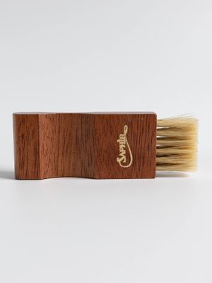 Spreading Shoe Brush