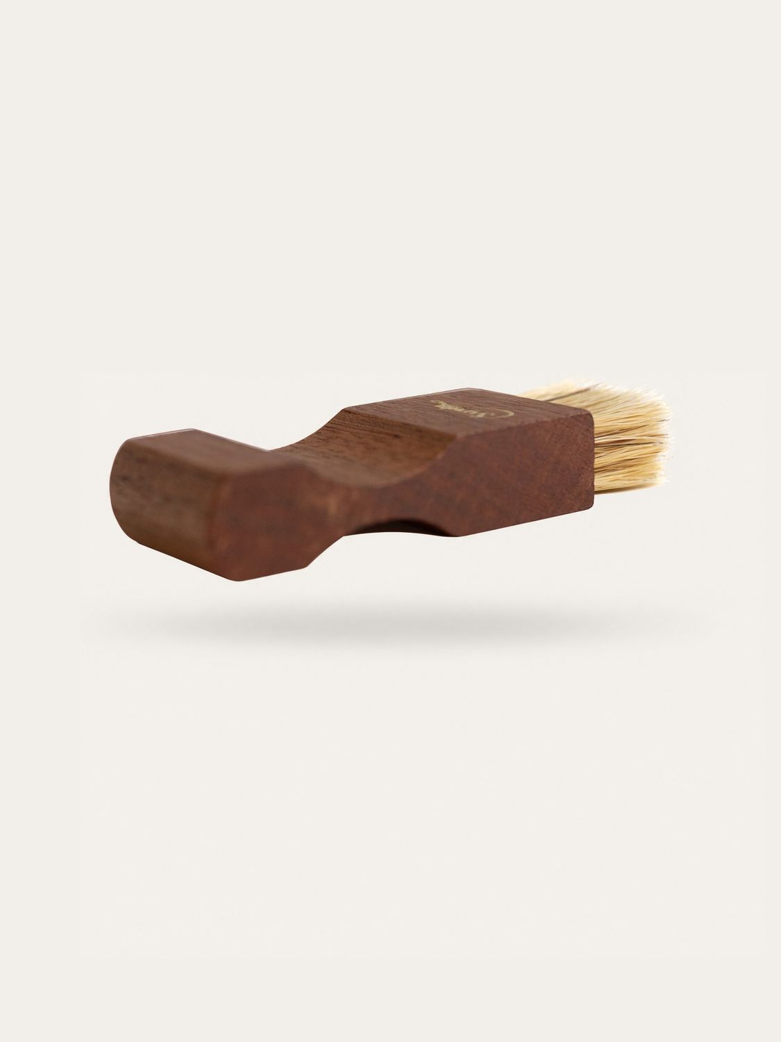 Spreading Shoe Brush