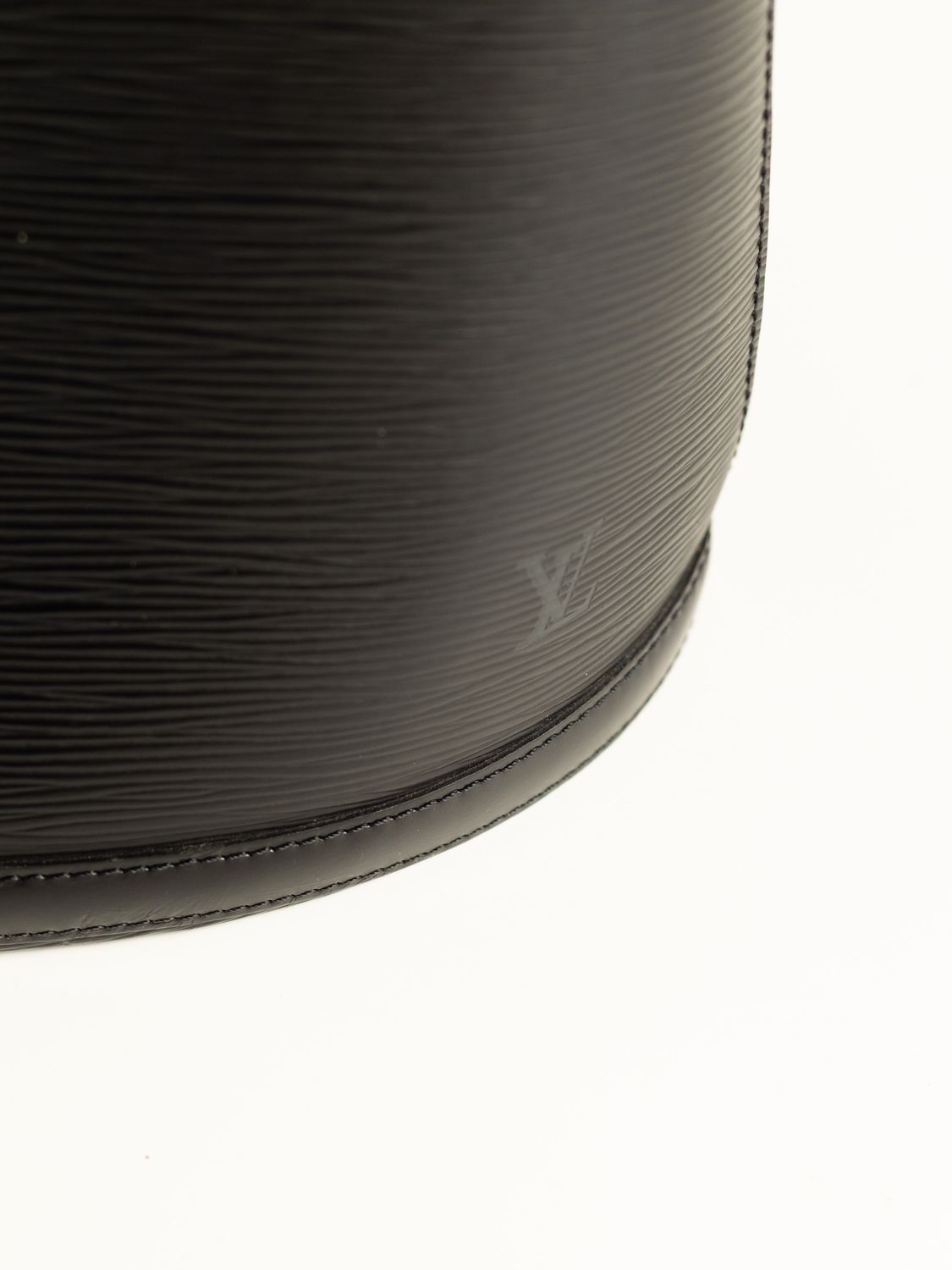 Louis Vuitton Cluny Black Bag