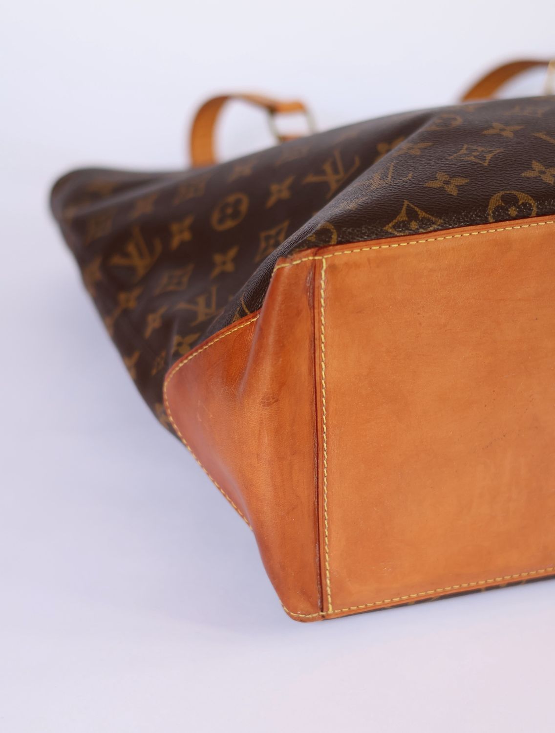 Louis Vuitton Mezzo GM Tote Bag
