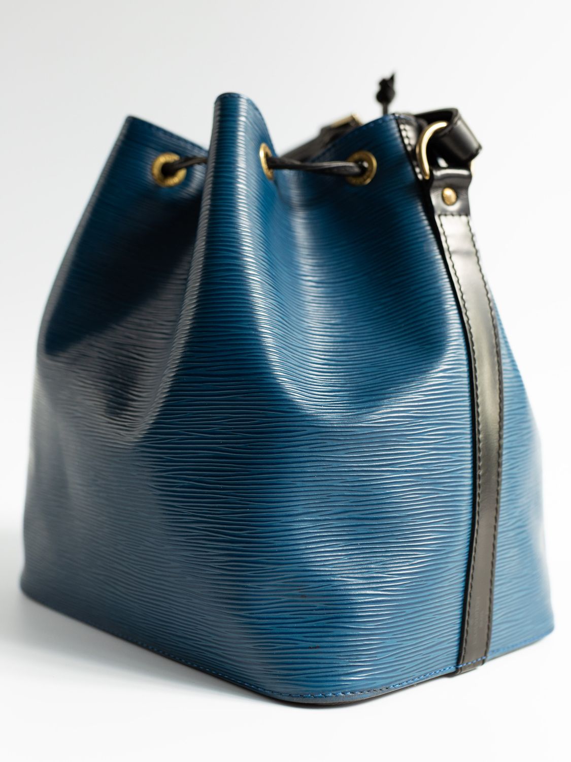 Louis Vuitton Noé Blue Bag