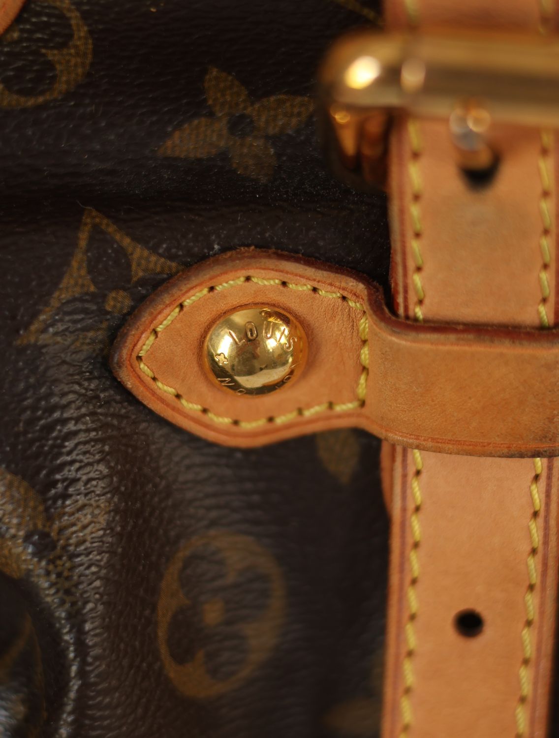 Louis Vuitton Tivoli GM Bag